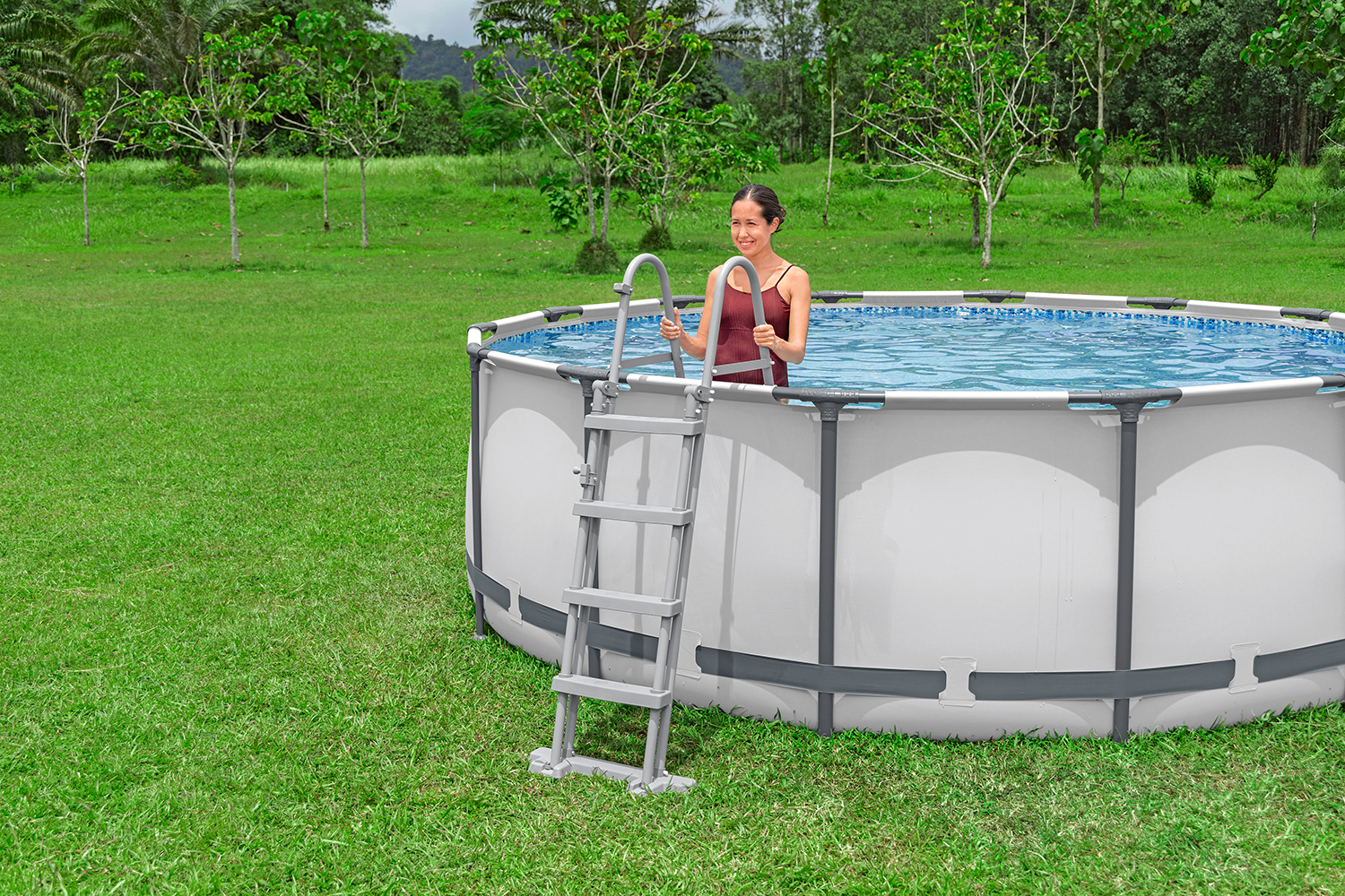 Steel Pro MAX™ Frame Pool Komplett Set mit Filterpumpe Ø 457 x 107 cm, lichtgrau, rund Steel Pro MAX™ Frame Pool Komplett Set mit Filterpumpe Ø 457 x 107 cm, lichtgrau, rund