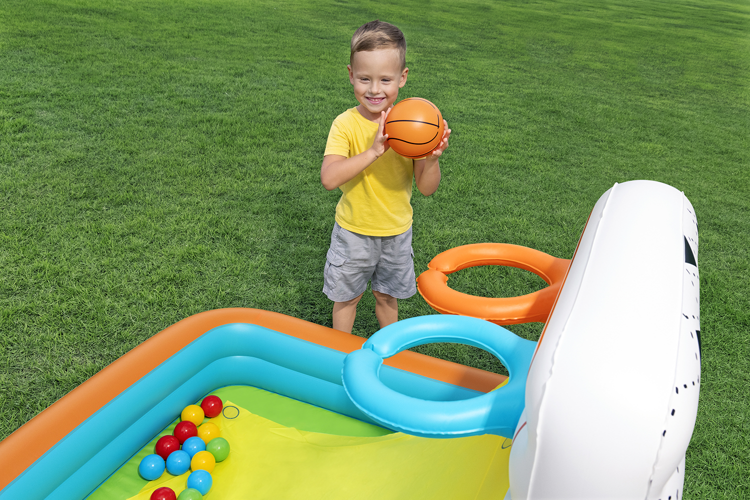 3-in-1-Bällebad Kick 'n Swish™ 120 x 107 x 84 cm