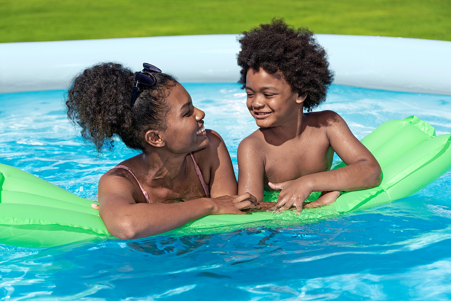 Fast Set™ Aufstellpool-Set mit Filterpumpe Ø 457 x 107 cm, Grafisches Liniendesign, rund