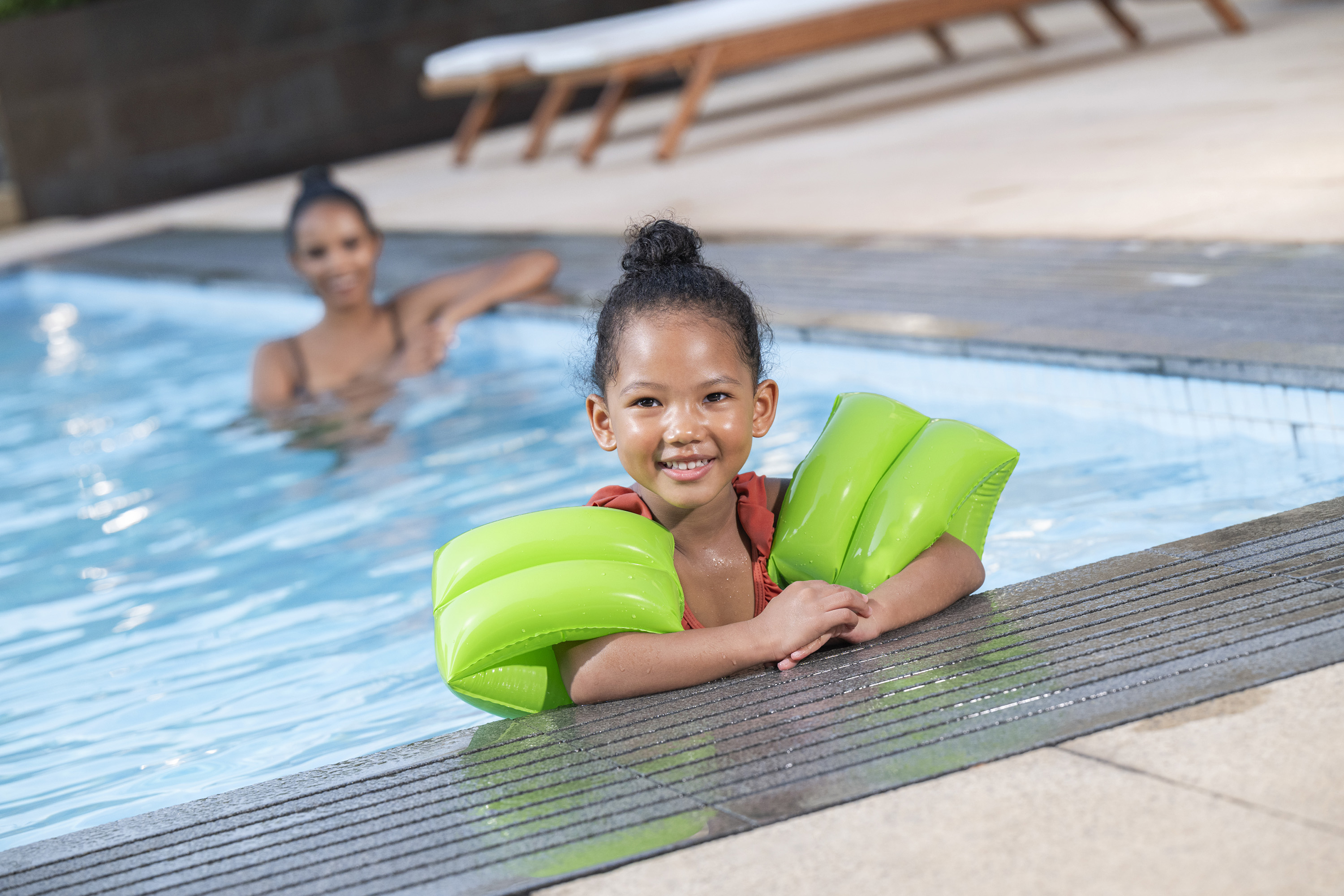 Schwimmflügel Summer Essentials™ (L/XL),  5 bis 12 Jahre