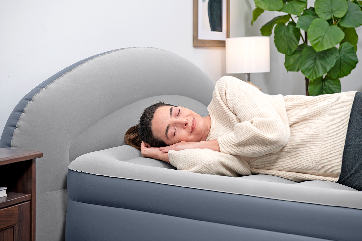 TriTech® Doppelluftbett mit integrierter Elektropumpe & Kopfteil LoungeLux™ 229 x 152 x 84 cm