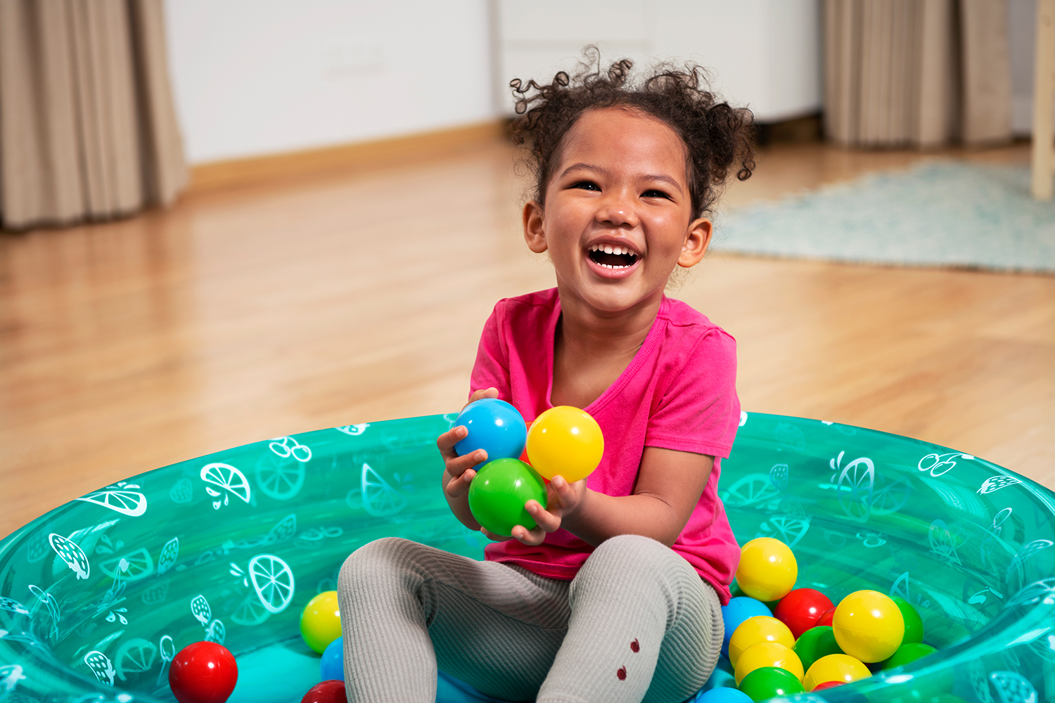 Planschbecken Splash & Play™ mit Spielbällen Ø 91 x 20 cm Planschbecken Splash & Play™ mit Spielbällen Ø 91 x 20 cm