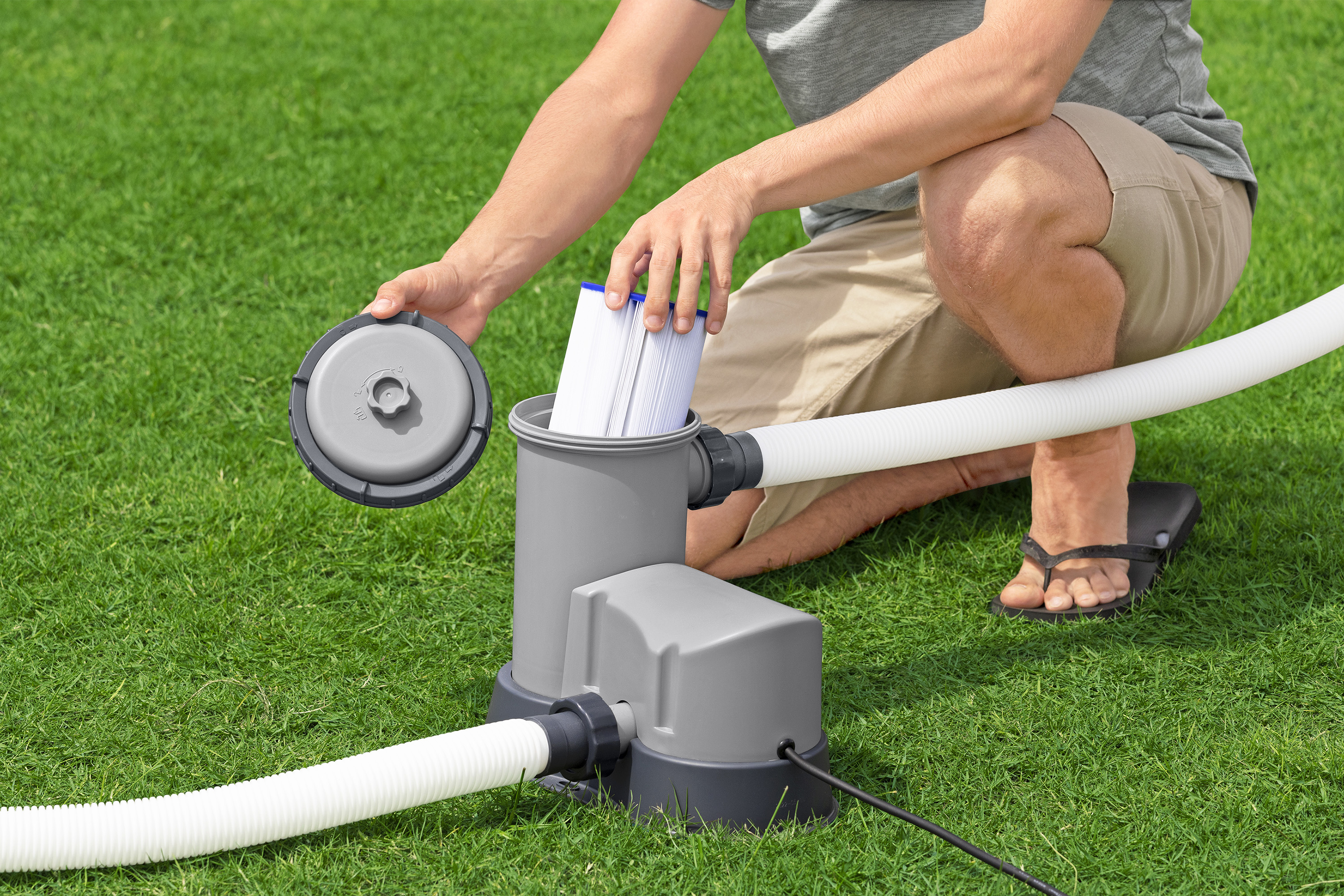 Steel Pro MAX™ Frame Pool Komplett Set mit Filterpumpe 610 x 366 x 122 cm , Holz-Optik (Mooreiche), oval