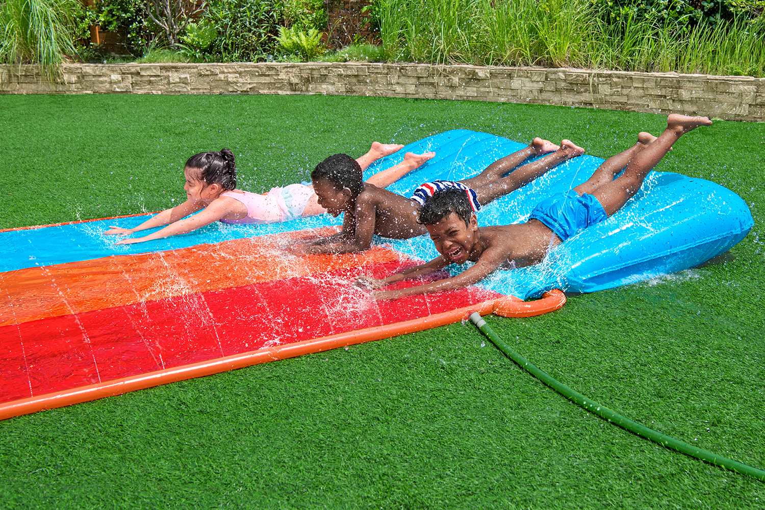 H2OGO!® 3-Personen-Wasserrutsche Tsunami Splash Ramp™ 472 x 207,5 x 30,5 cm