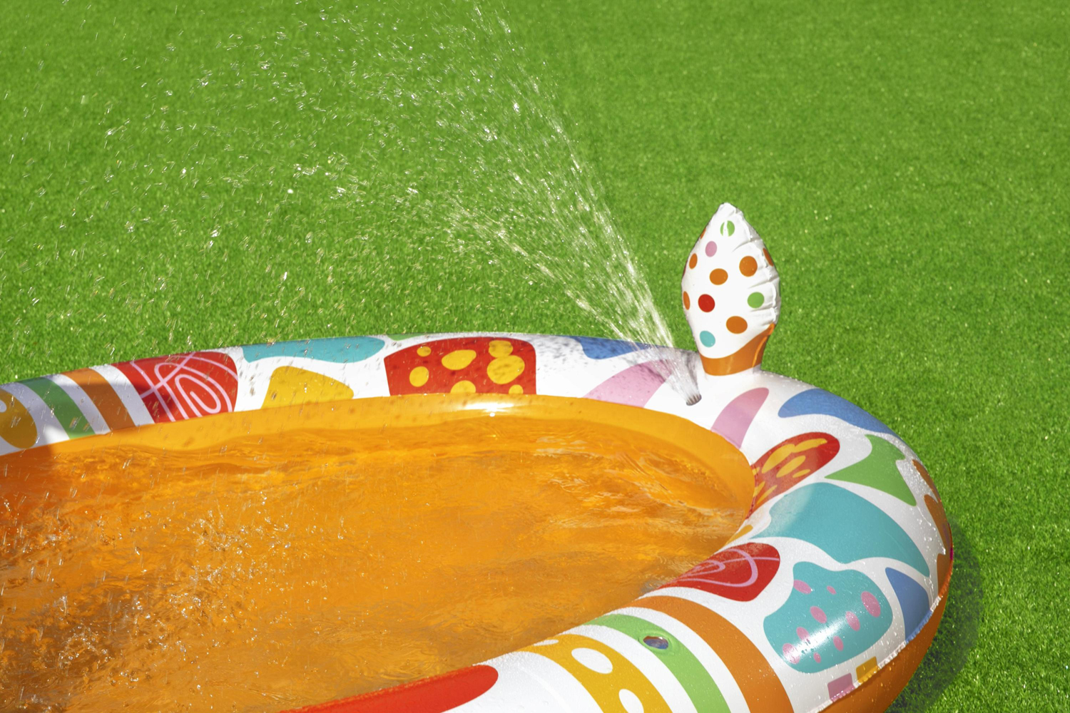 Bestway® 8'9" x 62" x 50"/2.66m x 1.57m x 1.27m Groovy Giraffe Sprayer Pool
