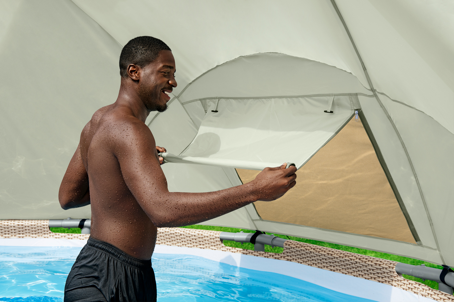 Sonnenschutzdach für runde Pools