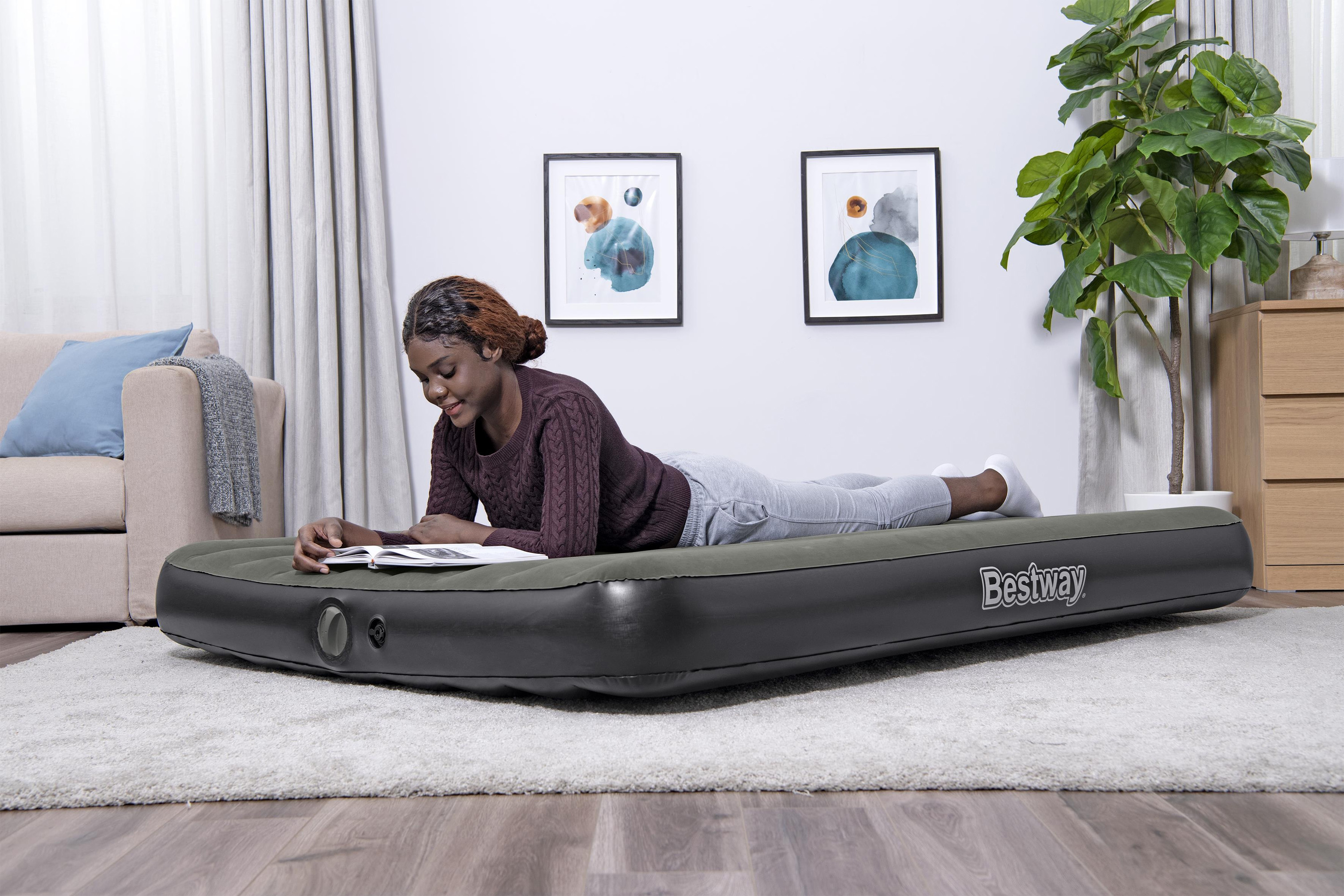 TriTech® Doppelluftbett mit mobiler, akkubetriebener Elektropumpe 203 x 152 x 25 cm TriTech® Doppelluftbett mit mobiler, akkubetriebener Elektropumpe 203 x 152 x 25 cm