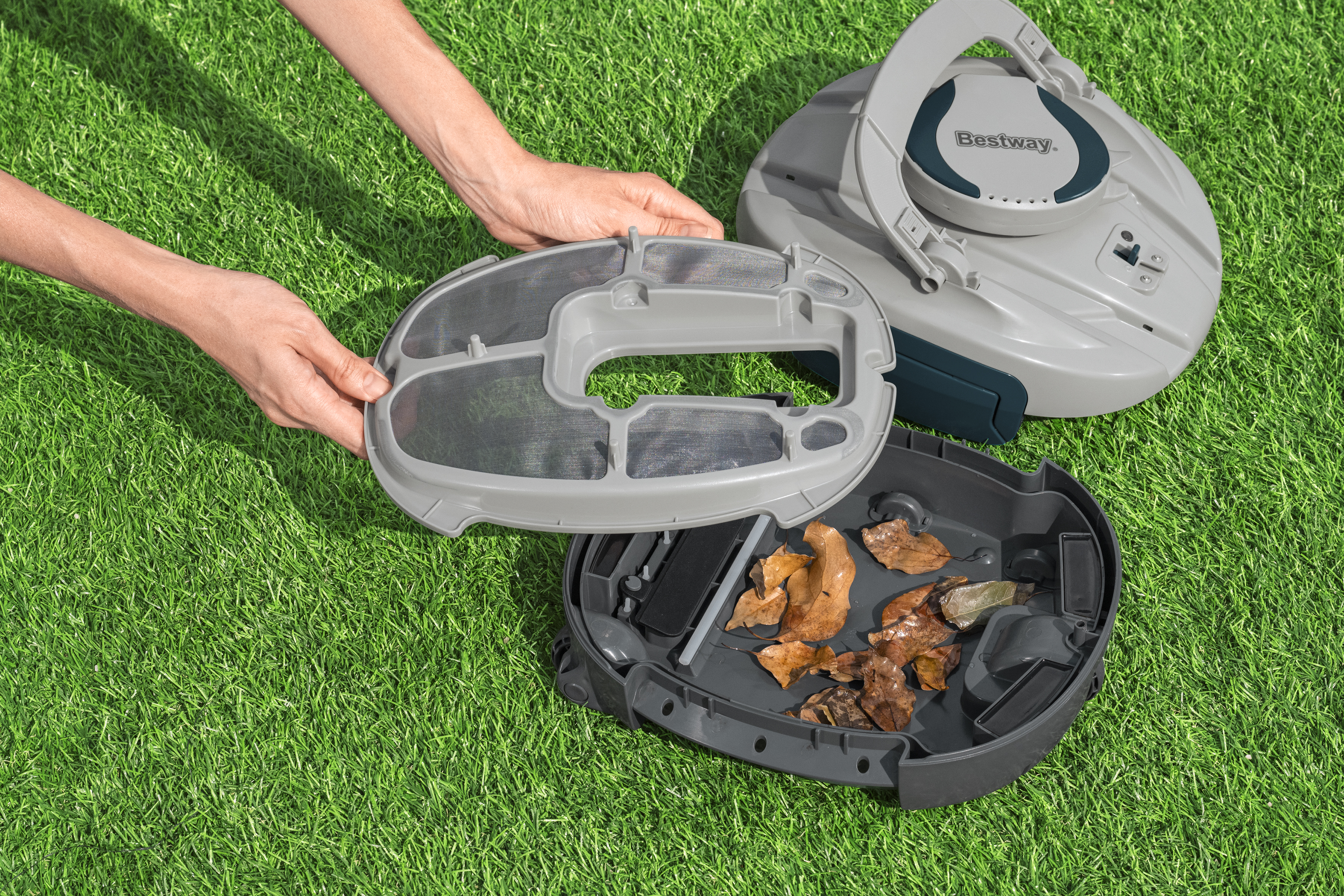 Autonomer, akkubetriebener Poolroboter AquaTronix™ G150