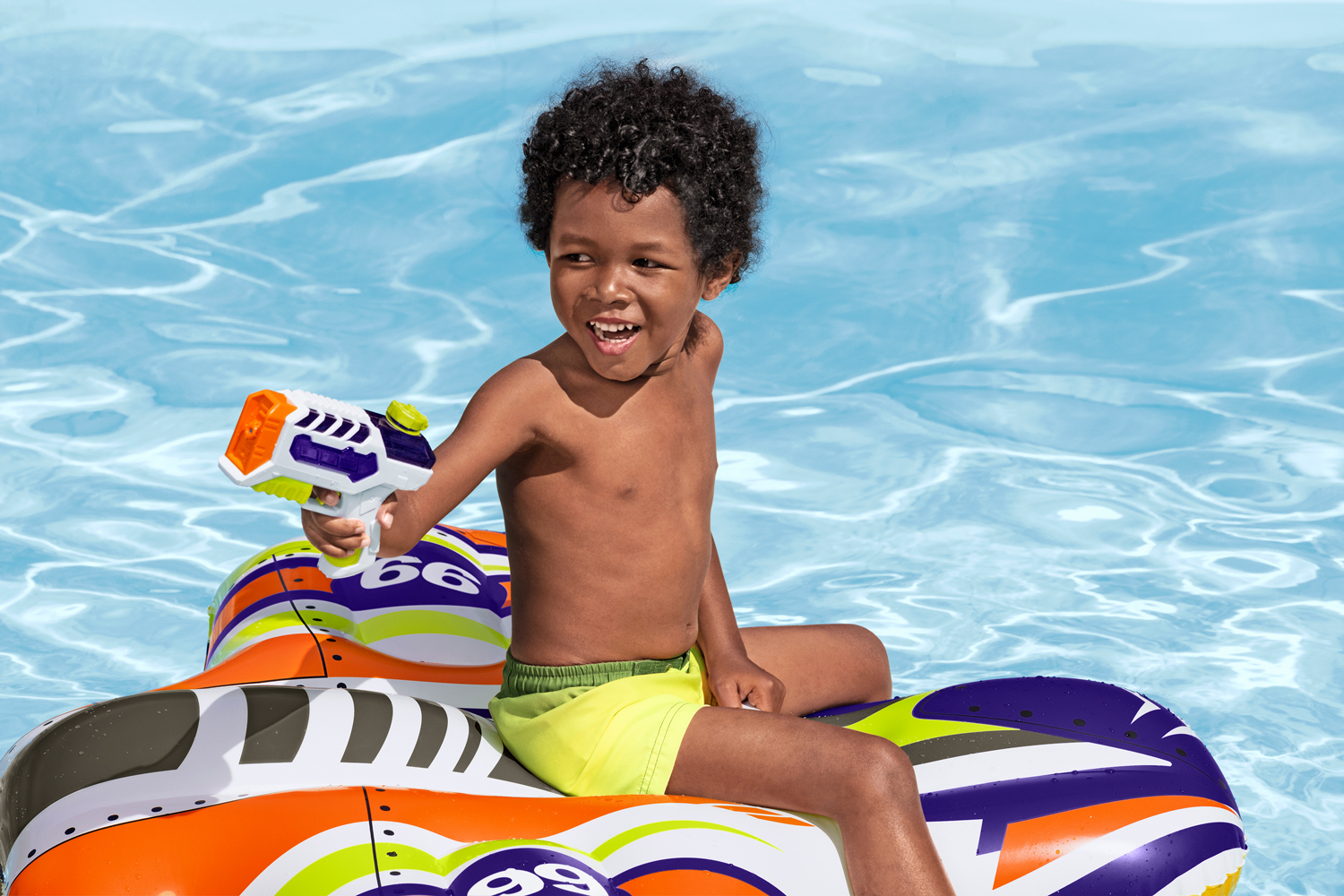 Schwimmspielzeug Splash Shuttle™ 117 x 107 cm
