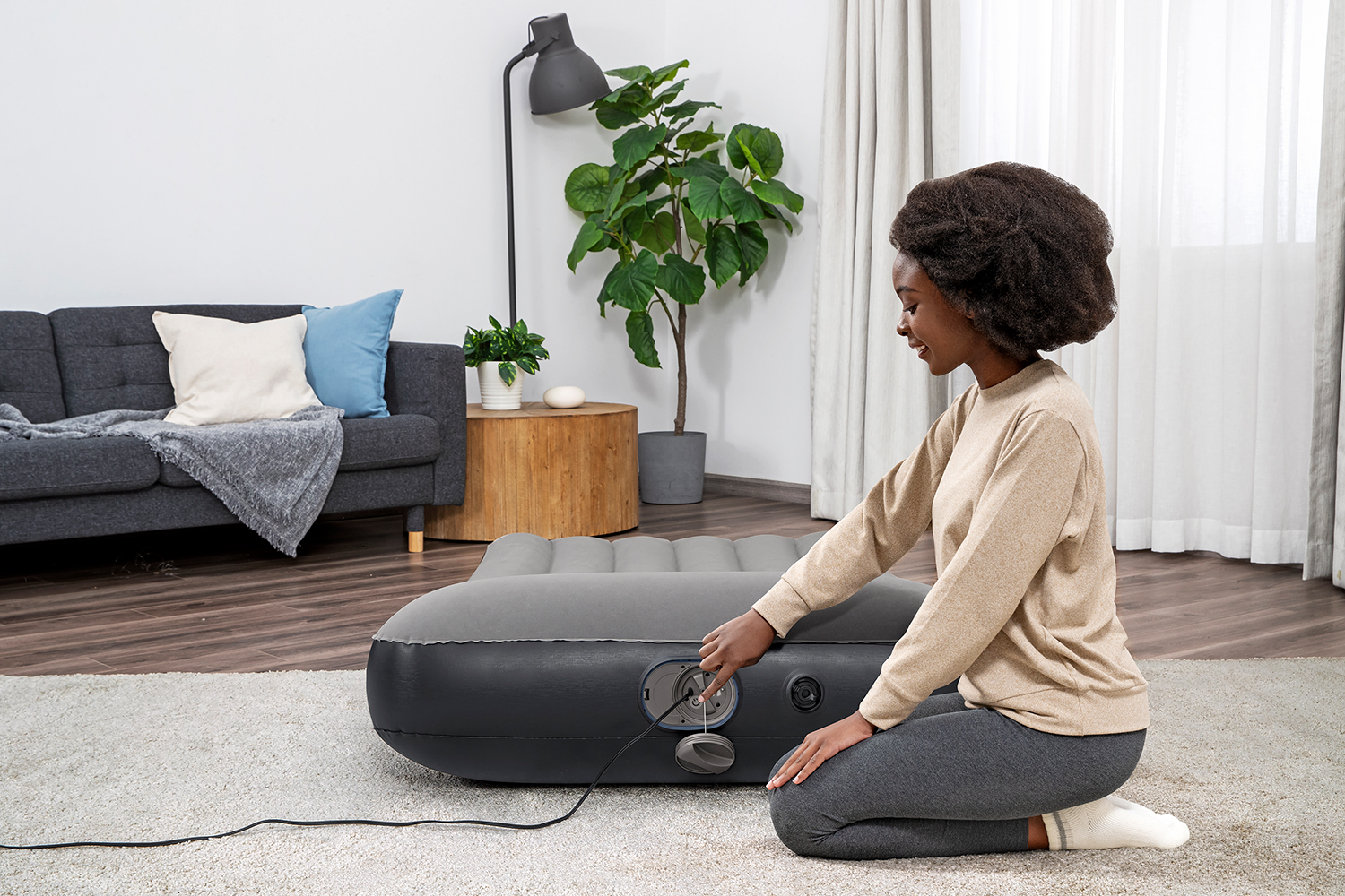 TriTech® Single-Luftbett mit USB-Elektropumpe 188 x 99 x 30 cm TriTech® Single-Luftbett mit USB-Elektropumpe 188 x 99 x 30 cm