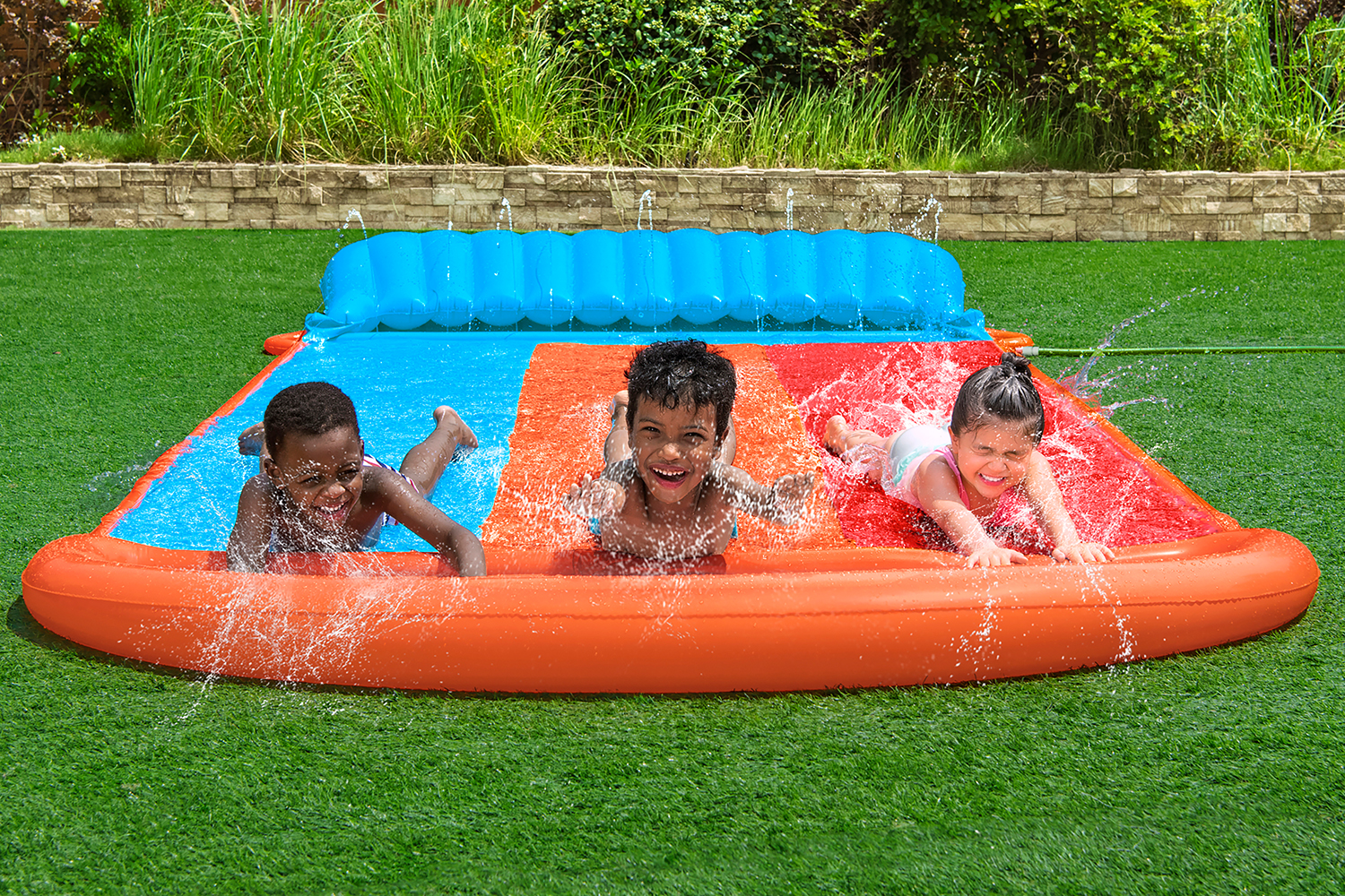 H2OGO!® 3-Personen-Wasserrutsche Tsunami Splash Ramp™ 472 x 207,5 x 30,5 cm