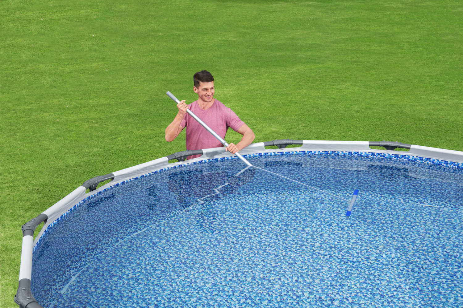 Flowclear™ Poolbesenaufsatz AquaBroom™ Deluxe