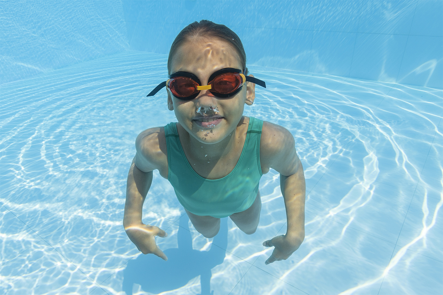 Aqua Burst Essential™ II Schwimmbrille ab 7 Jahren, sortiert