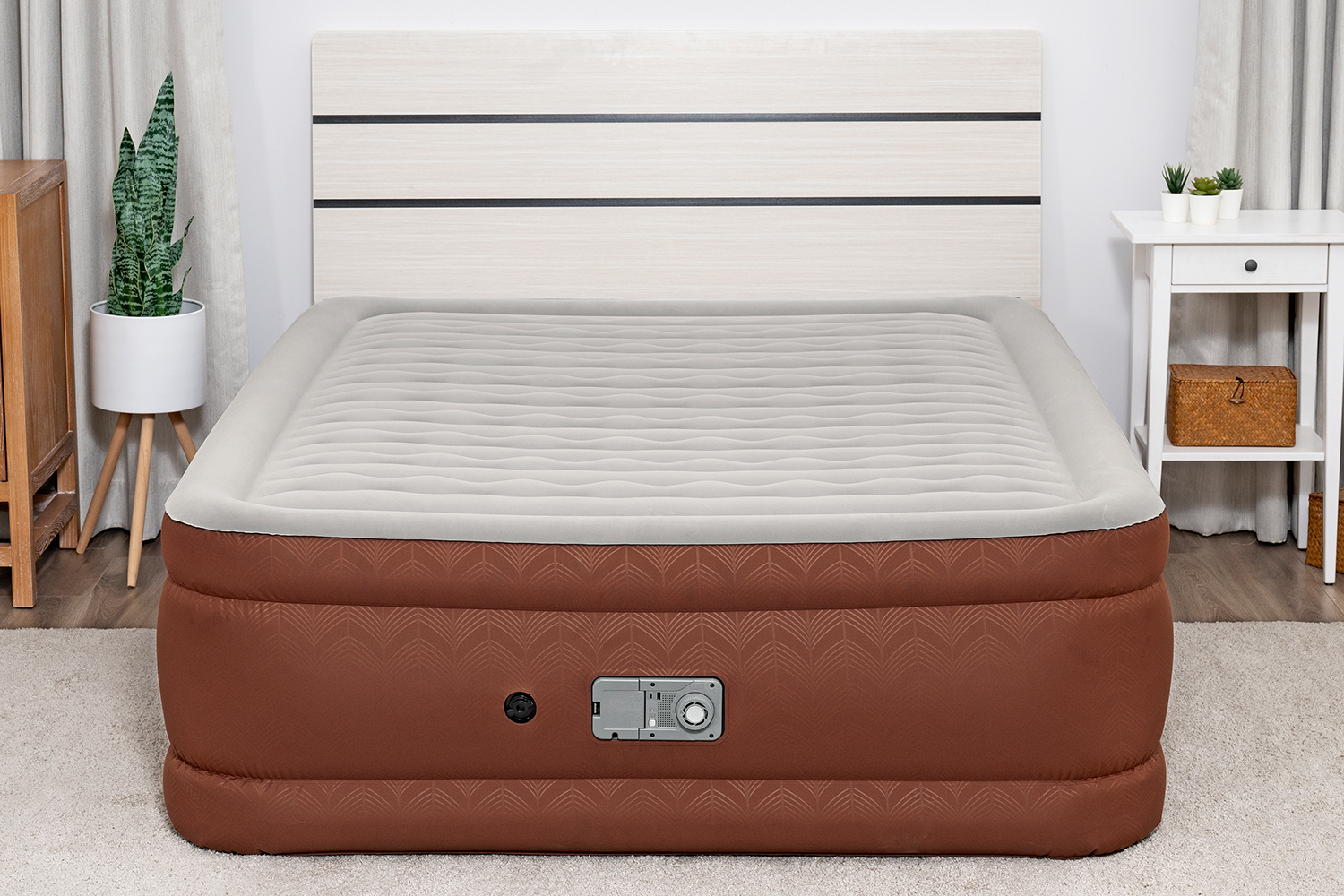 AlwayzAire® Fortech® Doppelluftbett mit integrierter Comfort Choice+™ Doppelpumpe 203 x 152 x 51 cm AlwayzAire® Fortech® Doppelluftbett mit integrierter Comfort Choice+™ Doppelpumpe 203 x 152 x 51 cm