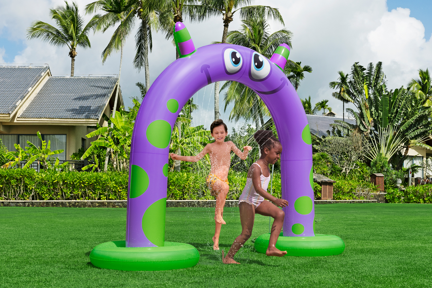 Jumbo Wassersprinkler Friendly Monster™ 244 x 84 x 198 cm