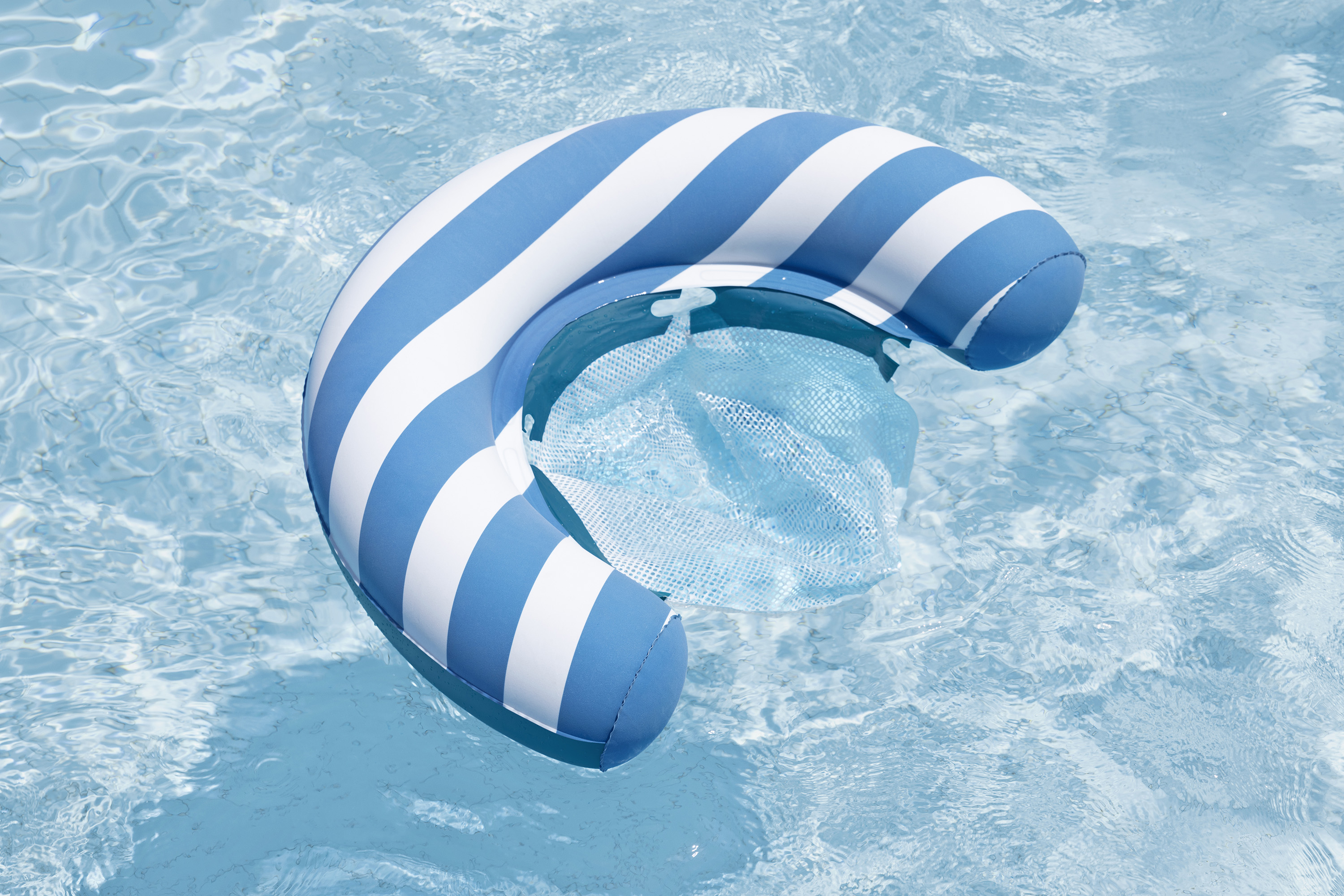 Poolsitz mit Textiloberfläche  96 x 67,5 x 19 cm