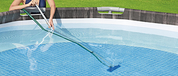 Pool vacuum cleaners & cleaning sets image
