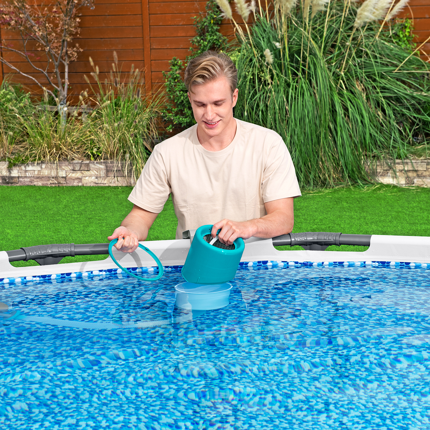 Poolpflege-Set  AquaClean™ Deluxe für Poolgrößen bis 610 cm (ausgenommen Stahlwandpools) Poolpflege-Set  AquaClean™ Deluxe für Poolgrößen bis 610 cm (ausgenommen Stahlwandpools)