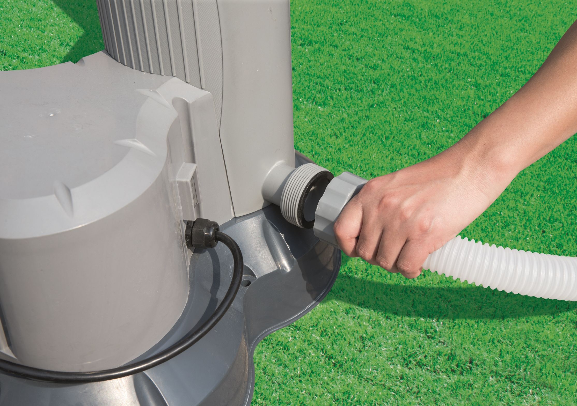 Flowclear™ 43" x 67"/1.10m x 1.71m Clean Sun Powered Pool Pad