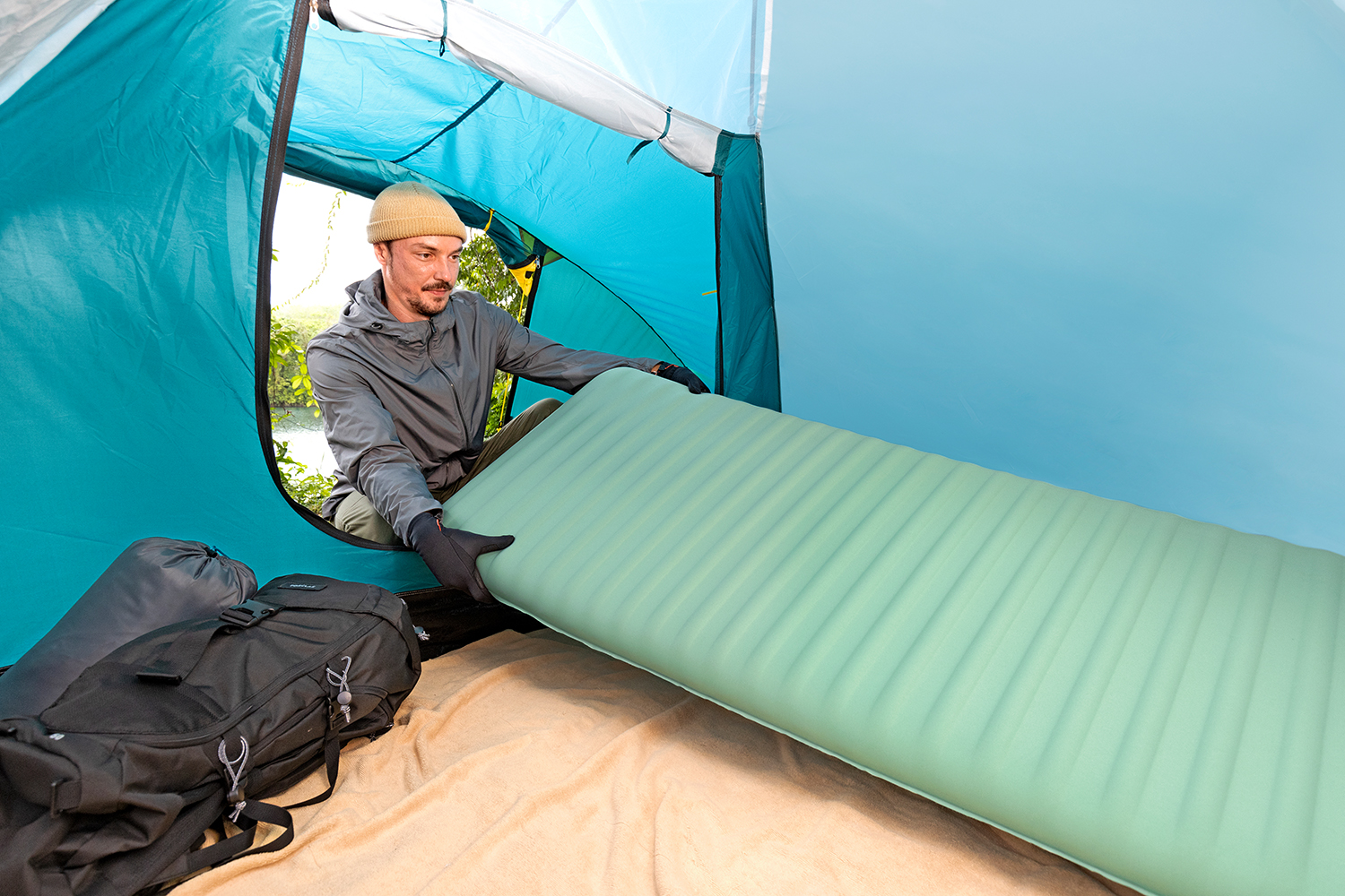 Selbstaufblasende Single Schlafmatte ComforTrek™ 183 x 63,5 x 7,6 cm Selbstaufblasende Single Schlafmatte ComforTrek™ 183 x 63,5 x 7,6 cm