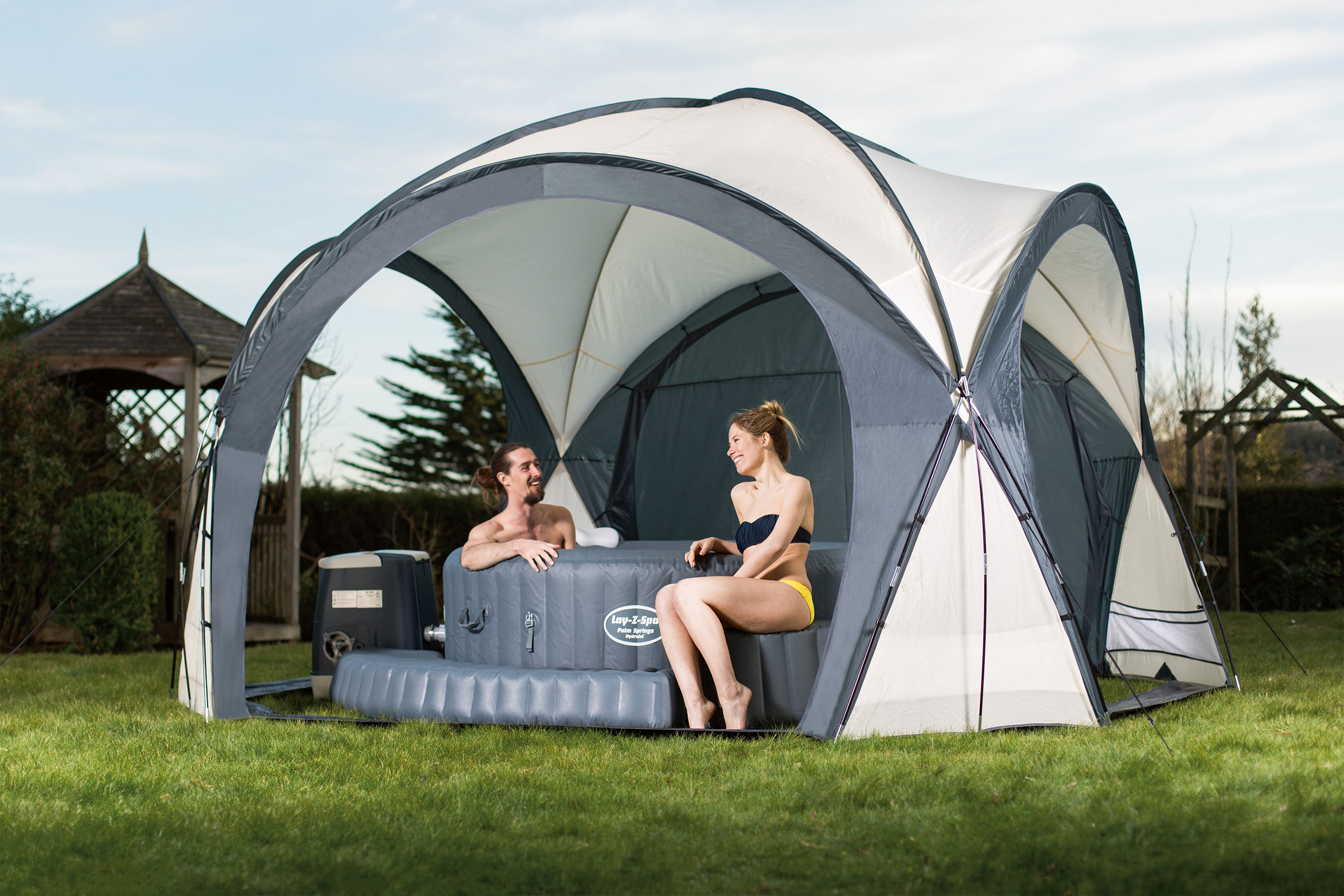 Lay-Z-Spa™ Pavillon 390 x 390 x 255 cm