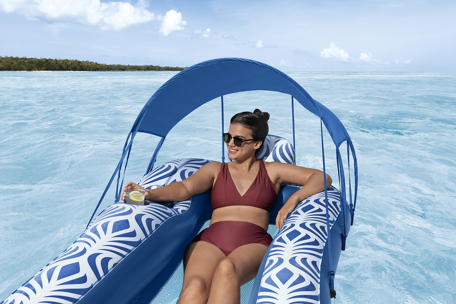 Poolmatte Comfort Plush™ mit Sonnenschutzdach 198 x 112 cm Poolmatte Comfort Plush™ mit Sonnenschutzdach 198 x 112 cm