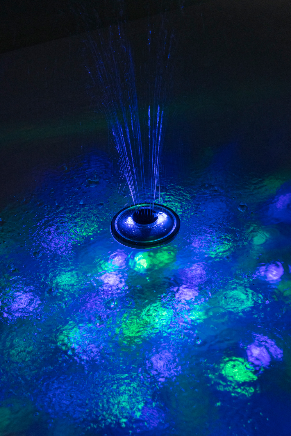 akkubetriebene LED-Wasserfontäne Ø 18,9 x 9,3 cm