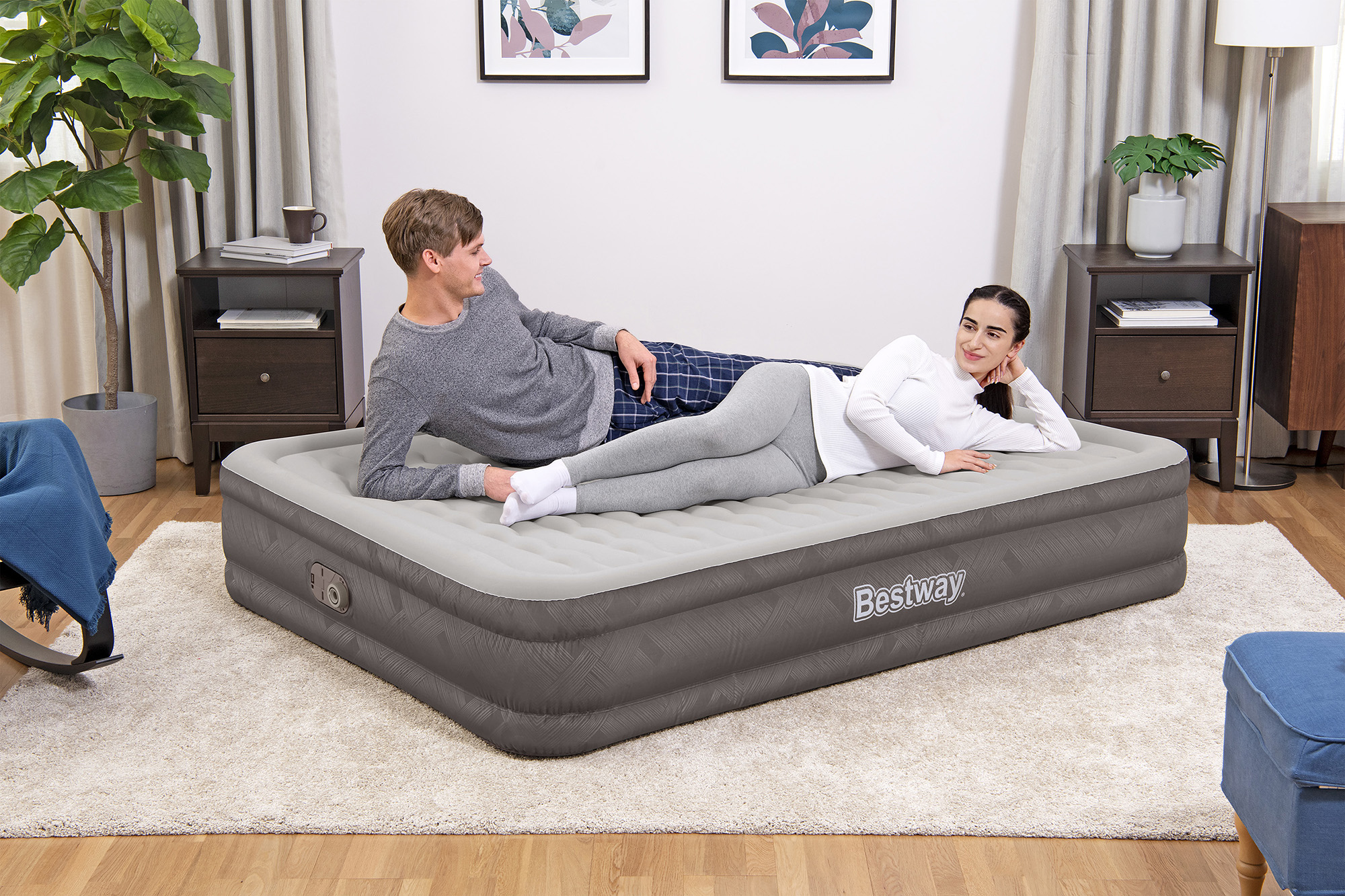 Fortech™ Doppelluftbett mit integrierter Elektropumpe 203 x 152 x 36 cm Fortech™ Doppelluftbett mit integrierter Elektropumpe 203 x 152 x 36 cm