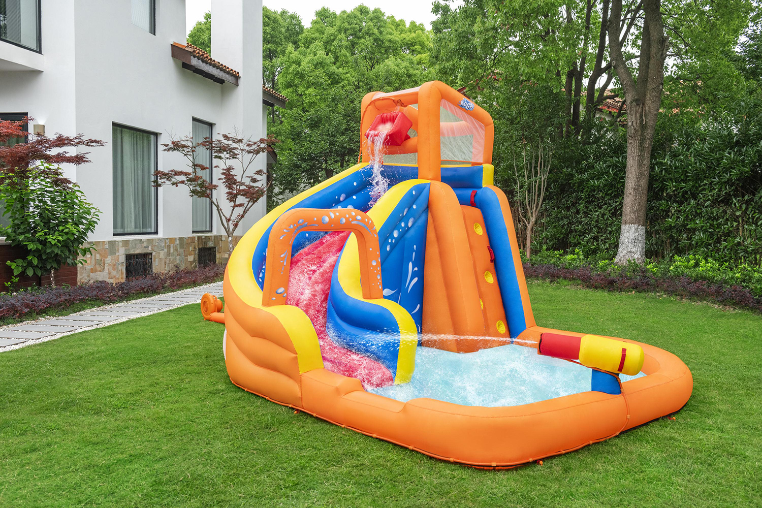H2OGO!™ 12' x 10'6" x 8'10"/3.65m x 3.20m x 2.70m Turbo Splash Water Zone_Mega Water Park