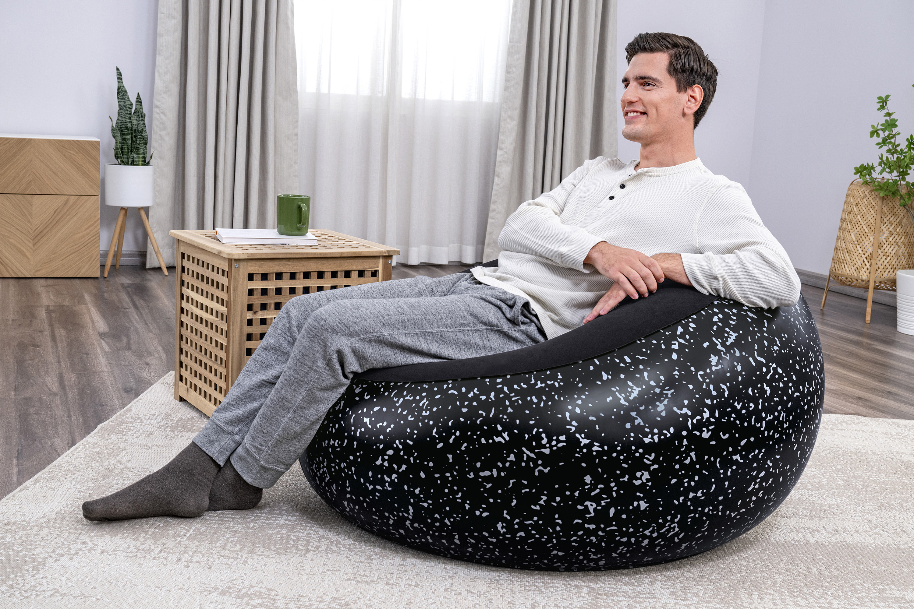 Inflate-A-Chair™ Luftsessel 112 x 112 x 66 cm, schwarz