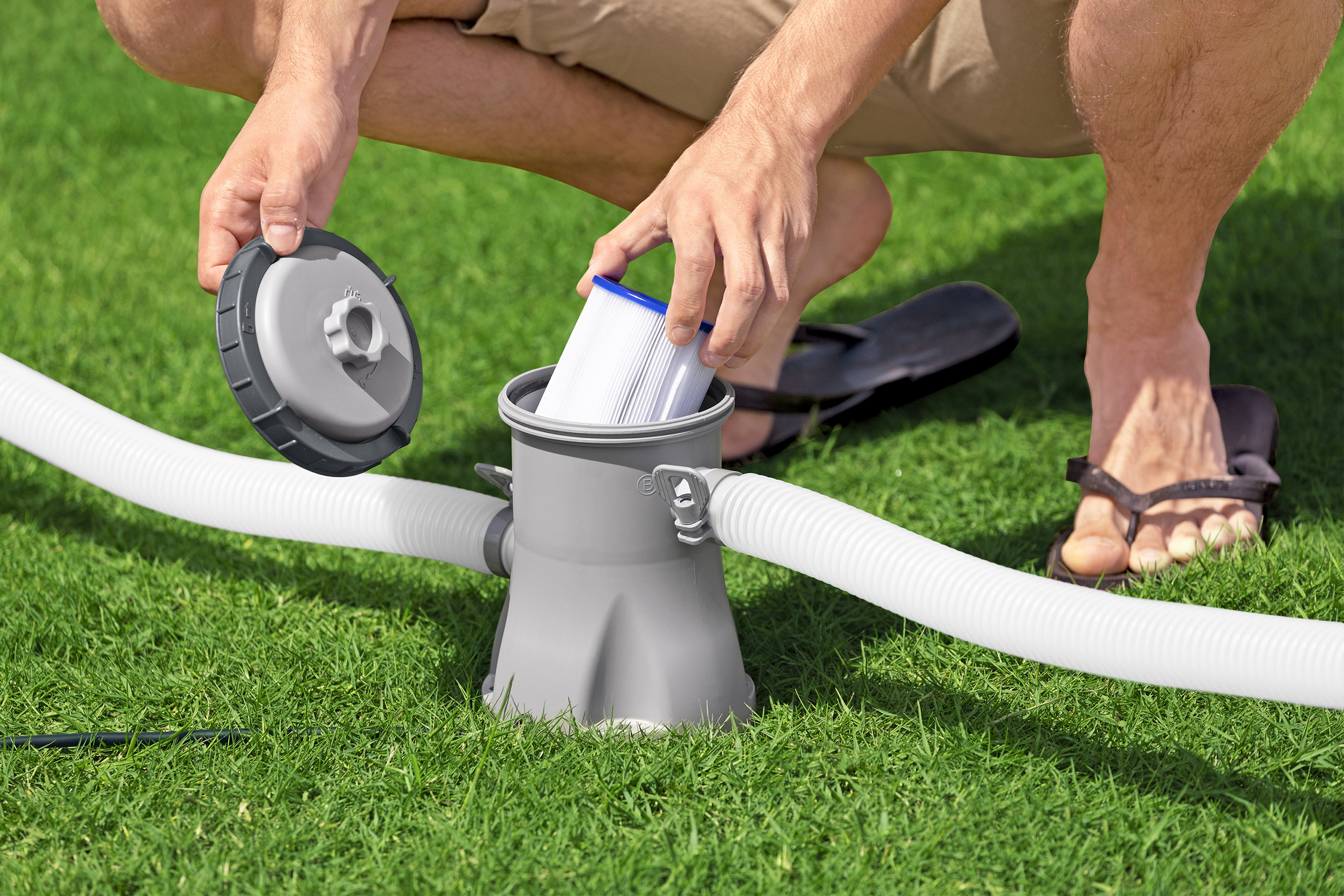 Steel Pro MAX™ Frame Pool Komplett Set mit Filterpumpe Ø 366 x 122 cm, lichtgrau, rund