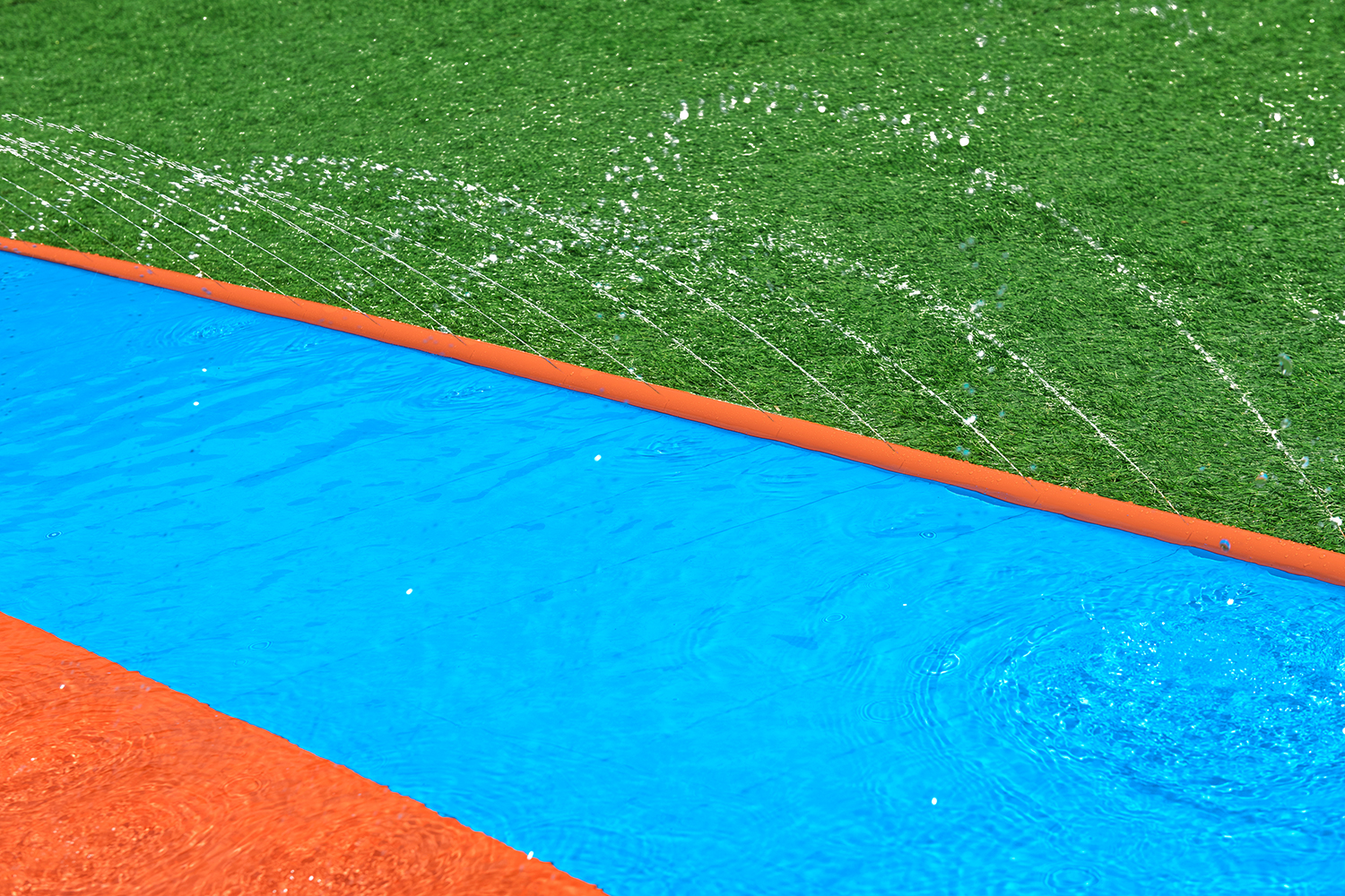 H2OGO!® 3-Personen-Wasserrutsche Tsunami Splash Ramp™ 472 x 207,5 x 30,5 cm