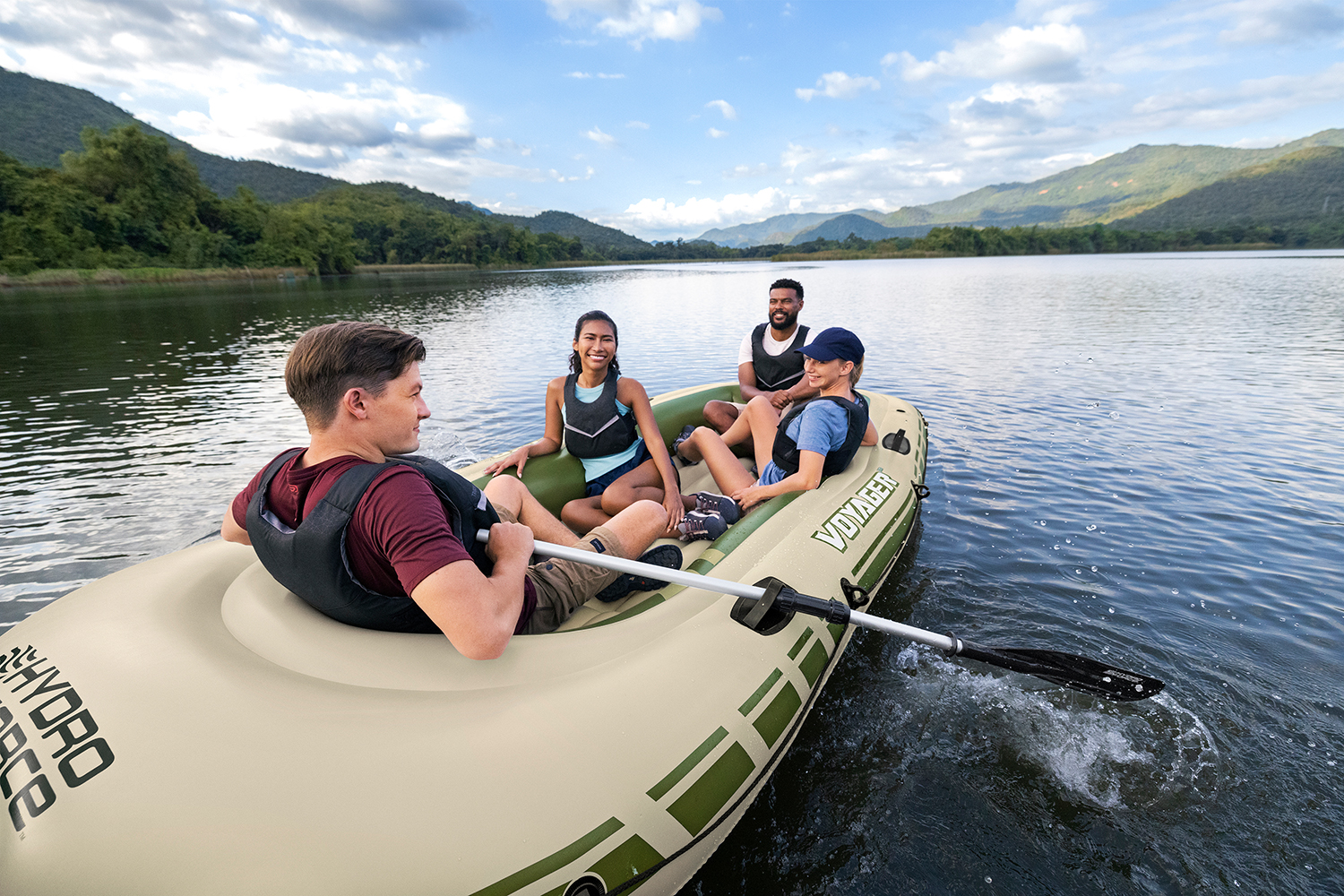 Hydro-Force™ Schlauchboot Komplett-Set Voyager™ X4 350 x 145 x 49 cm Hydro-Force™ Schlauchboot Komplett-Set Voyager™ X4 350 x 145 x 49 cm