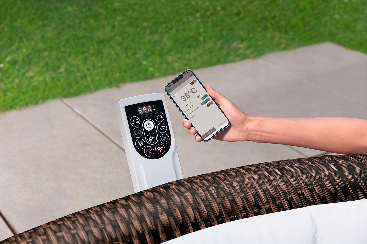 LAY-Z-SPA® Energiespar-Whirlpool Bali AirJet™ mit App-Steuerung, für 7 Personen, Ø 216 x 71 cm, Rattan-Optik (Schokobraun)