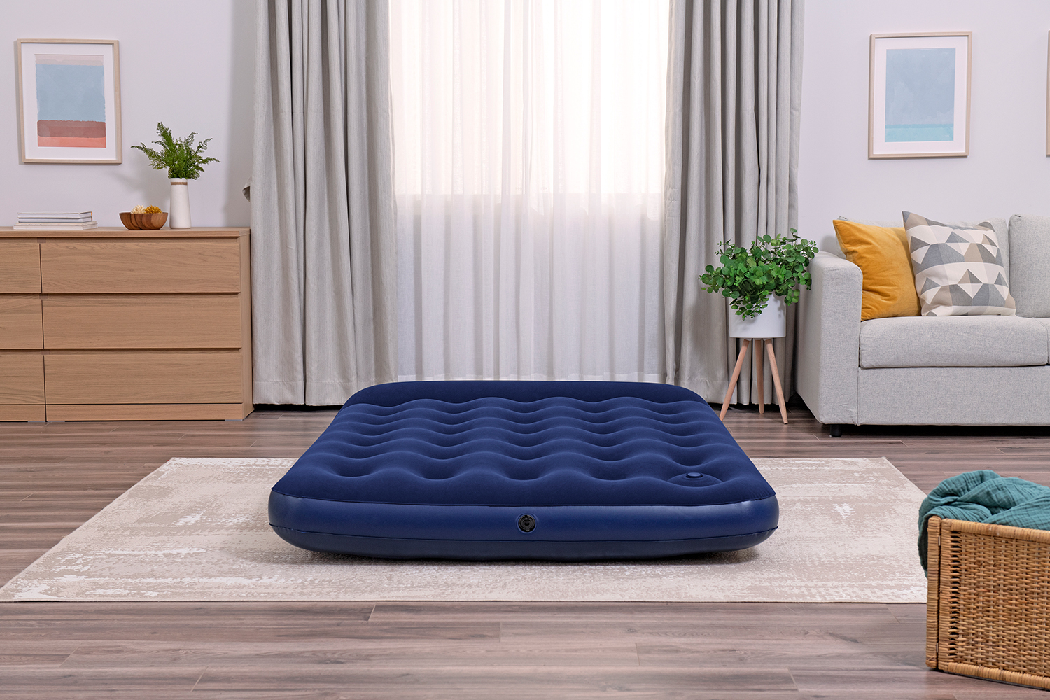 Doppelluftbett mit integrierter Fußpumpe 191 x 137 x 28 cm