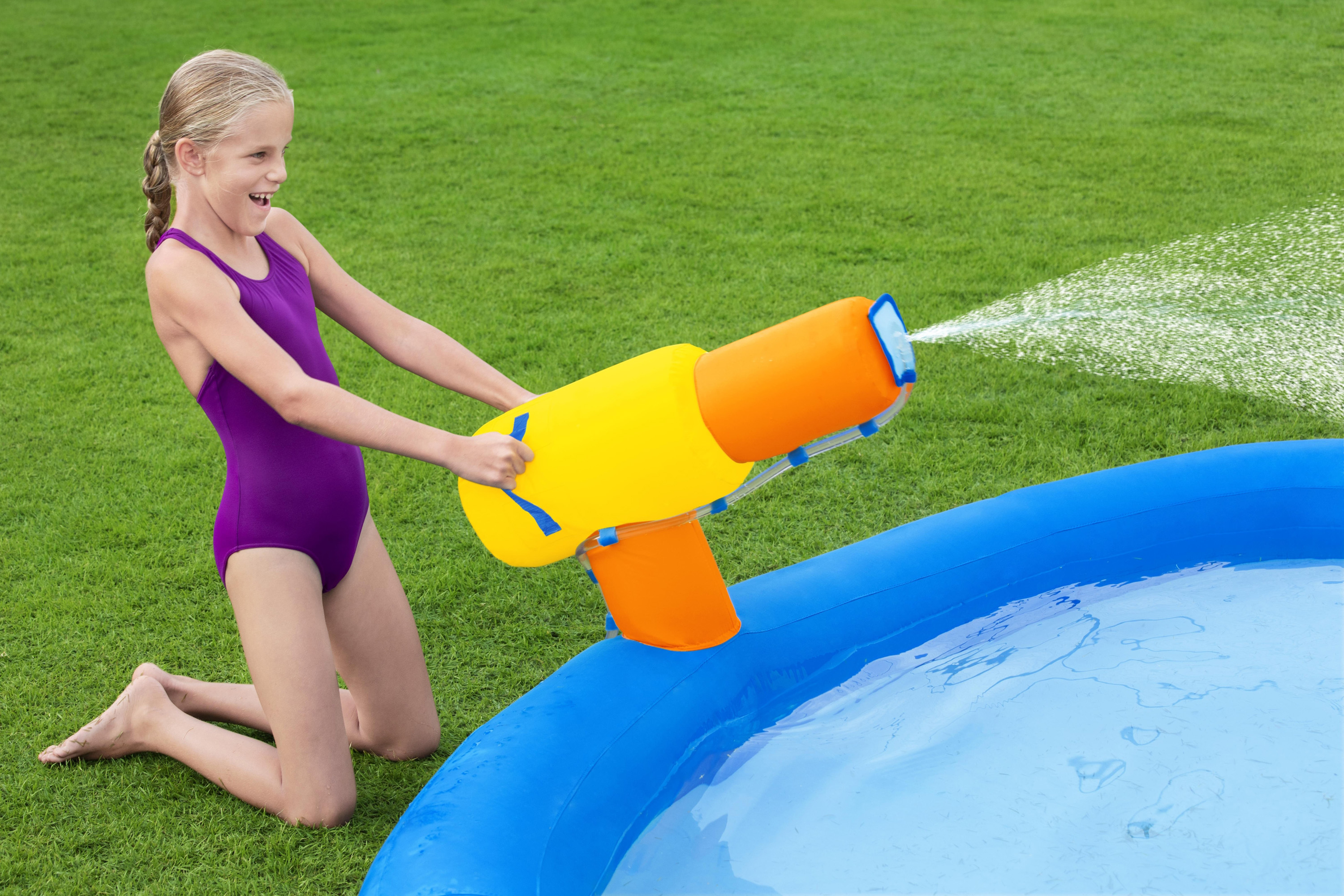 H2OGO!™ 14'3" x 9'5" x 8'9"/4.35m x 2.86m x 2.67m Mount Splashmore Mega WaterPark