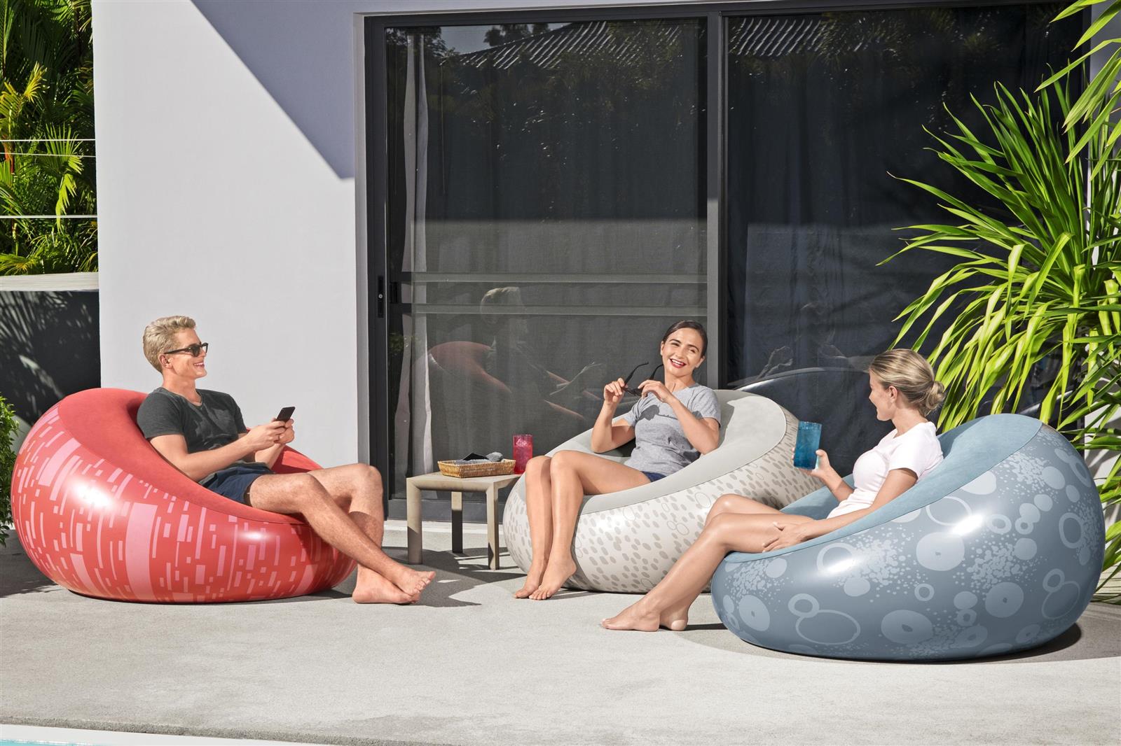 Bestway® Inflate-A-Chair™ Luftsessel 112 x 112 x 66 cm, sortiert