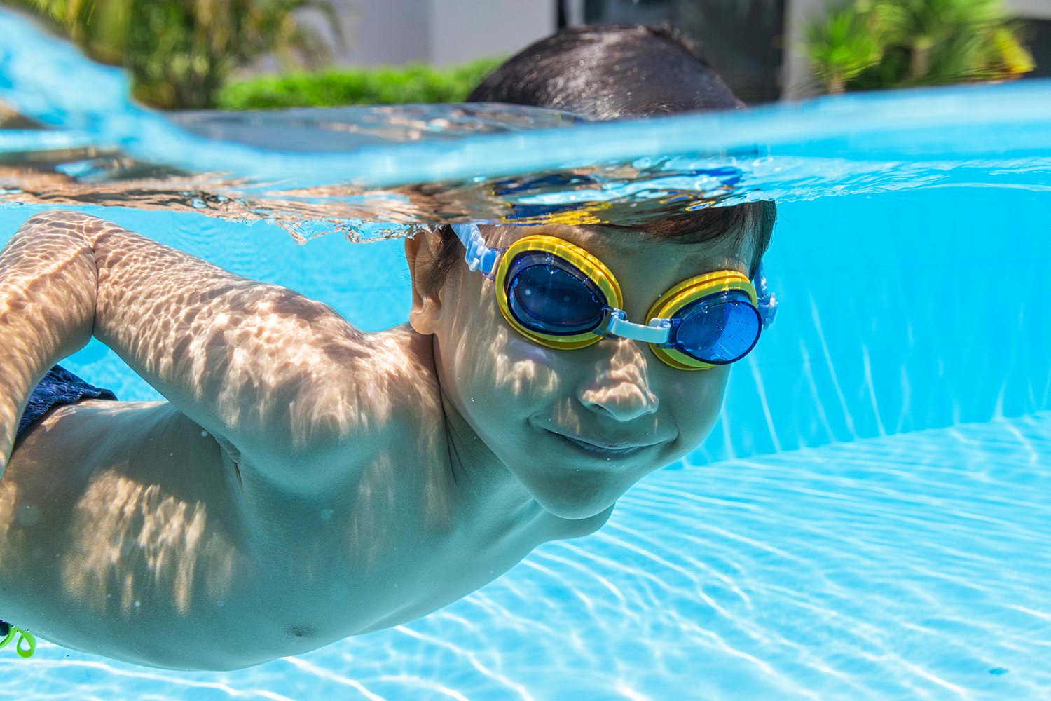 Aqua Burst Essential™ Schwimmbrille ab 3 Jahren, sortiert