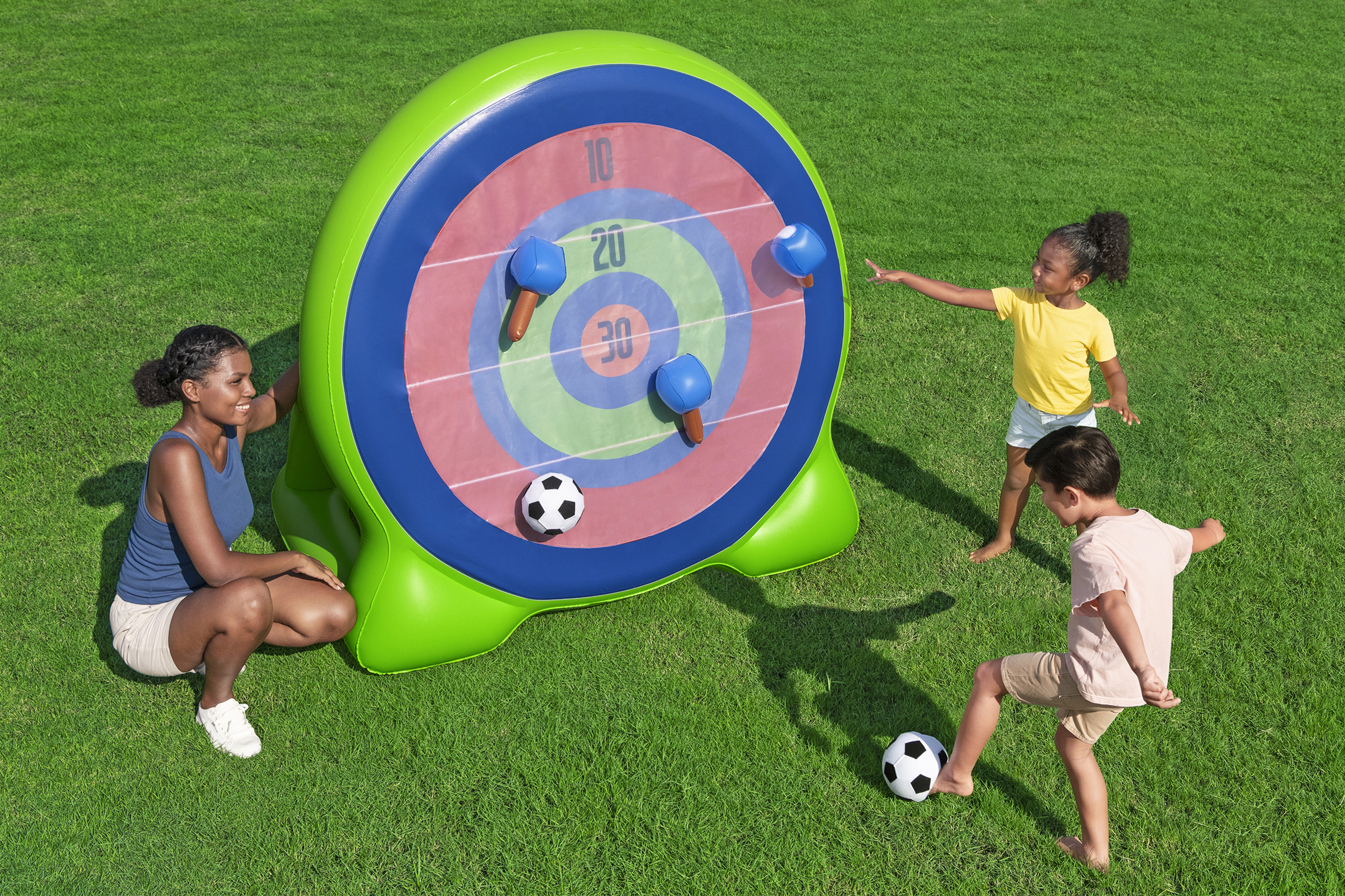Fußball Dartscheibe Backyard Bullseye™ 157 x 107 x 157 cm
