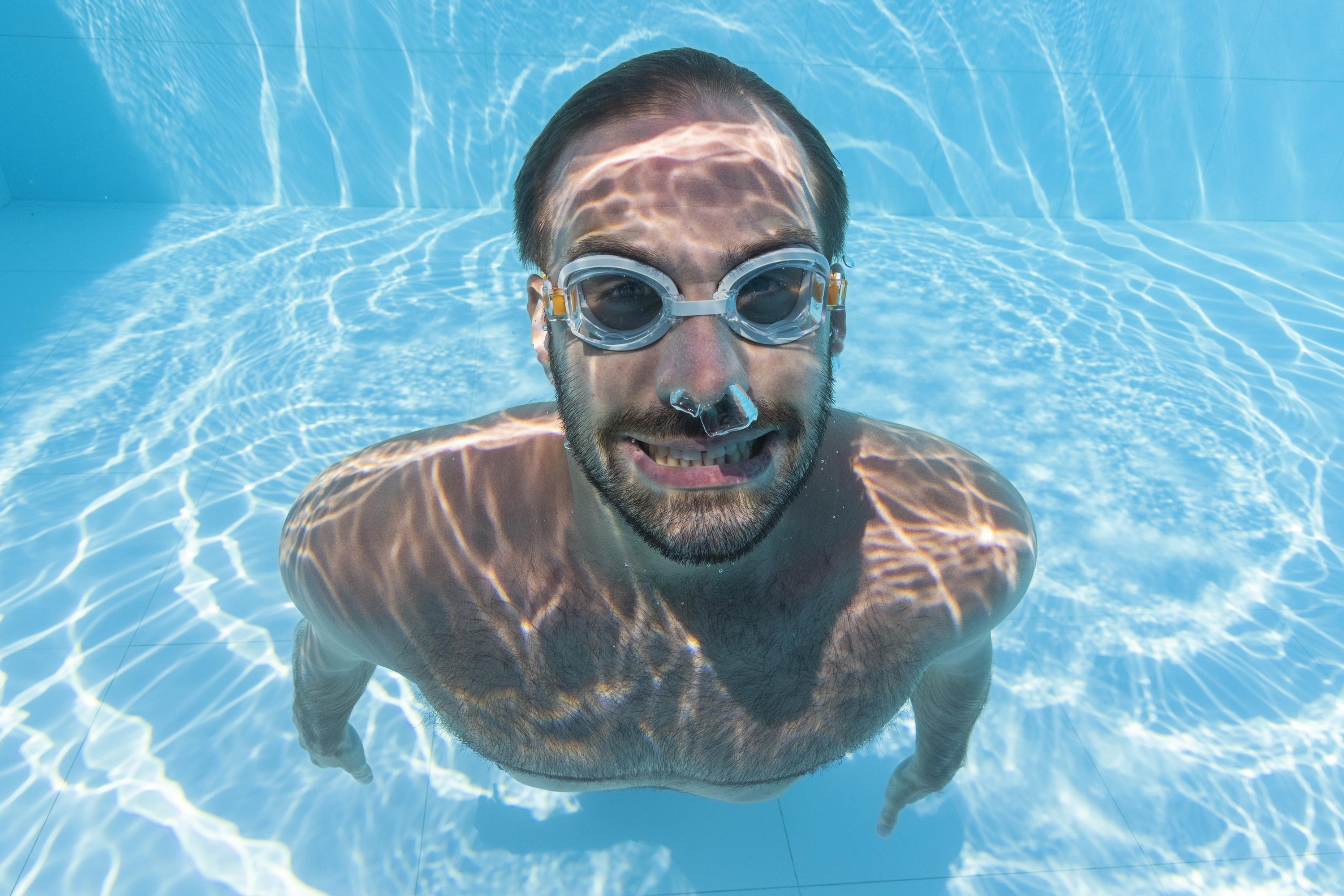 Aqua Burst Essential™ Schwimmbrille ab 14 Jahren, Weiß