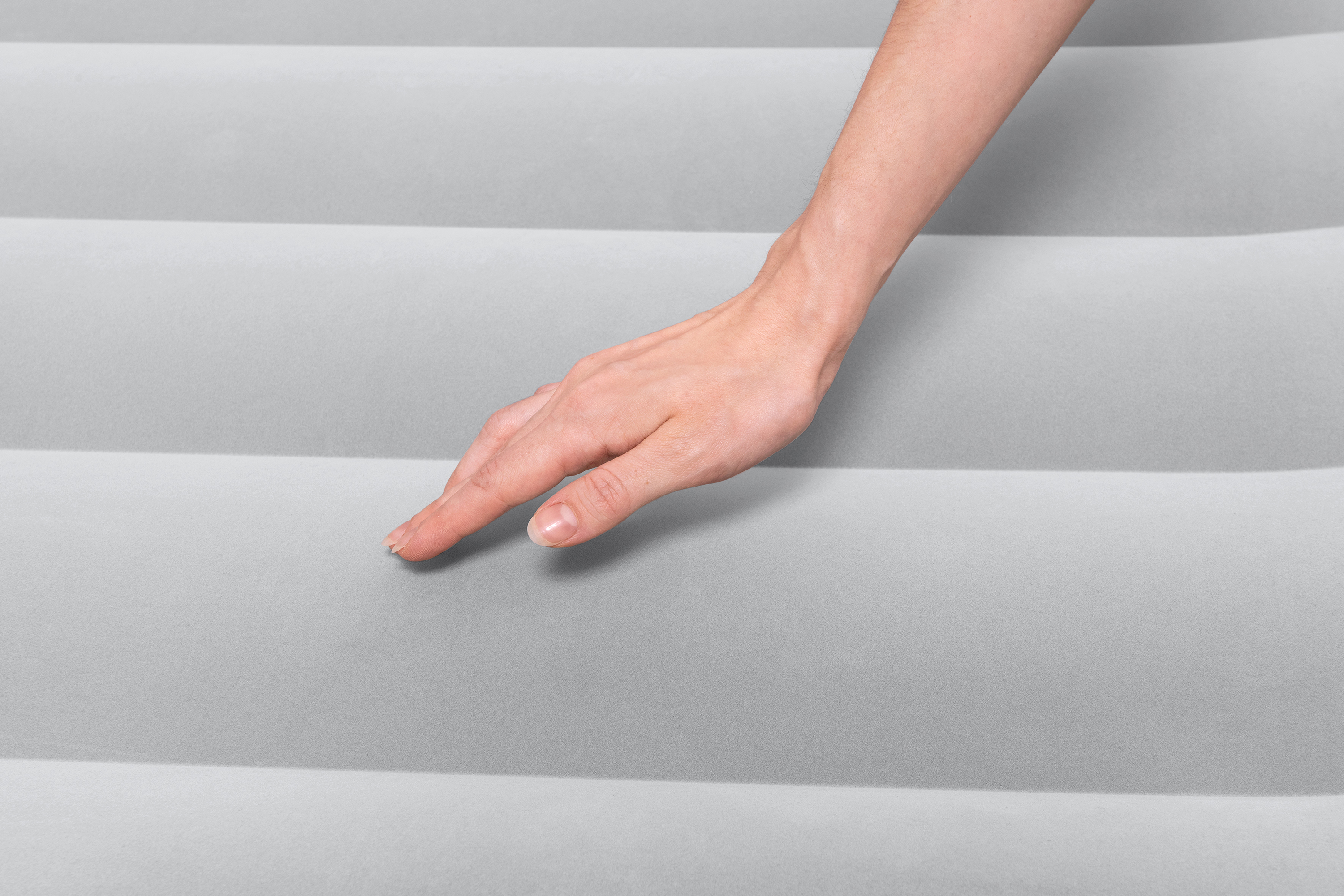 TriTech® Doppelluftbett SleekFlow™ mit Kopfteil & integrierter Elektropumpe 226 x 152 x 84 cm TriTech® Doppelluftbett SleekFlow™ mit Kopfteil & integrierter Elektropumpe 226 x 152 x 84 cm