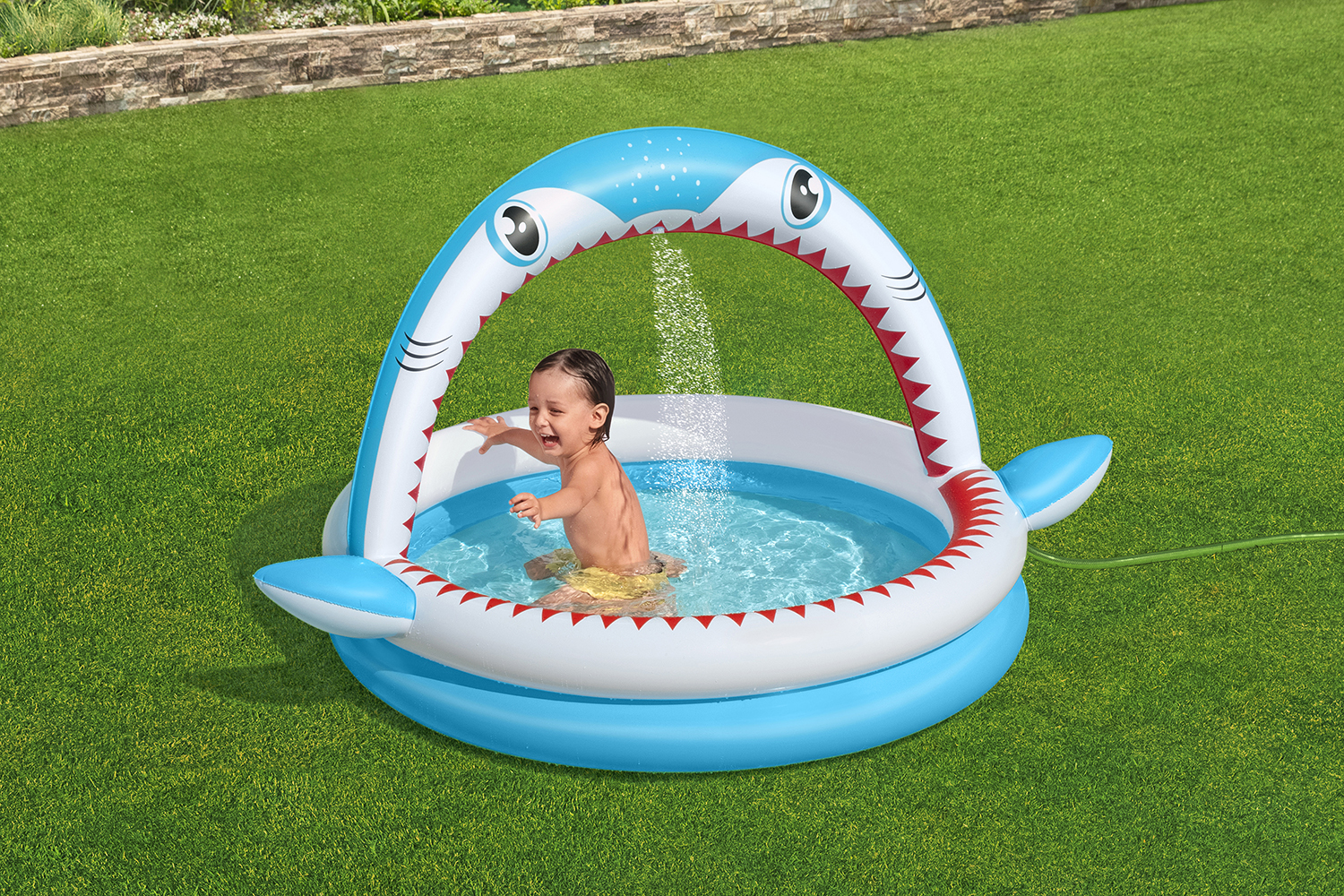 Planschbecken Sharktastic™ mit Wassersprinkler 163 x 127 x 92 cm Planschbecken Sharktastic™ mit Wassersprinkler 163 x 127 x 92 cm