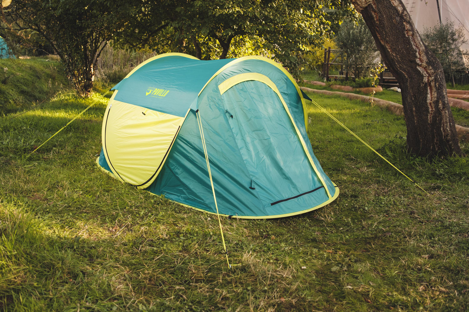 Pavillo™ 7'9"x57"x39"/2.35mx1.45mx1.00m Coolmount 2 Tent