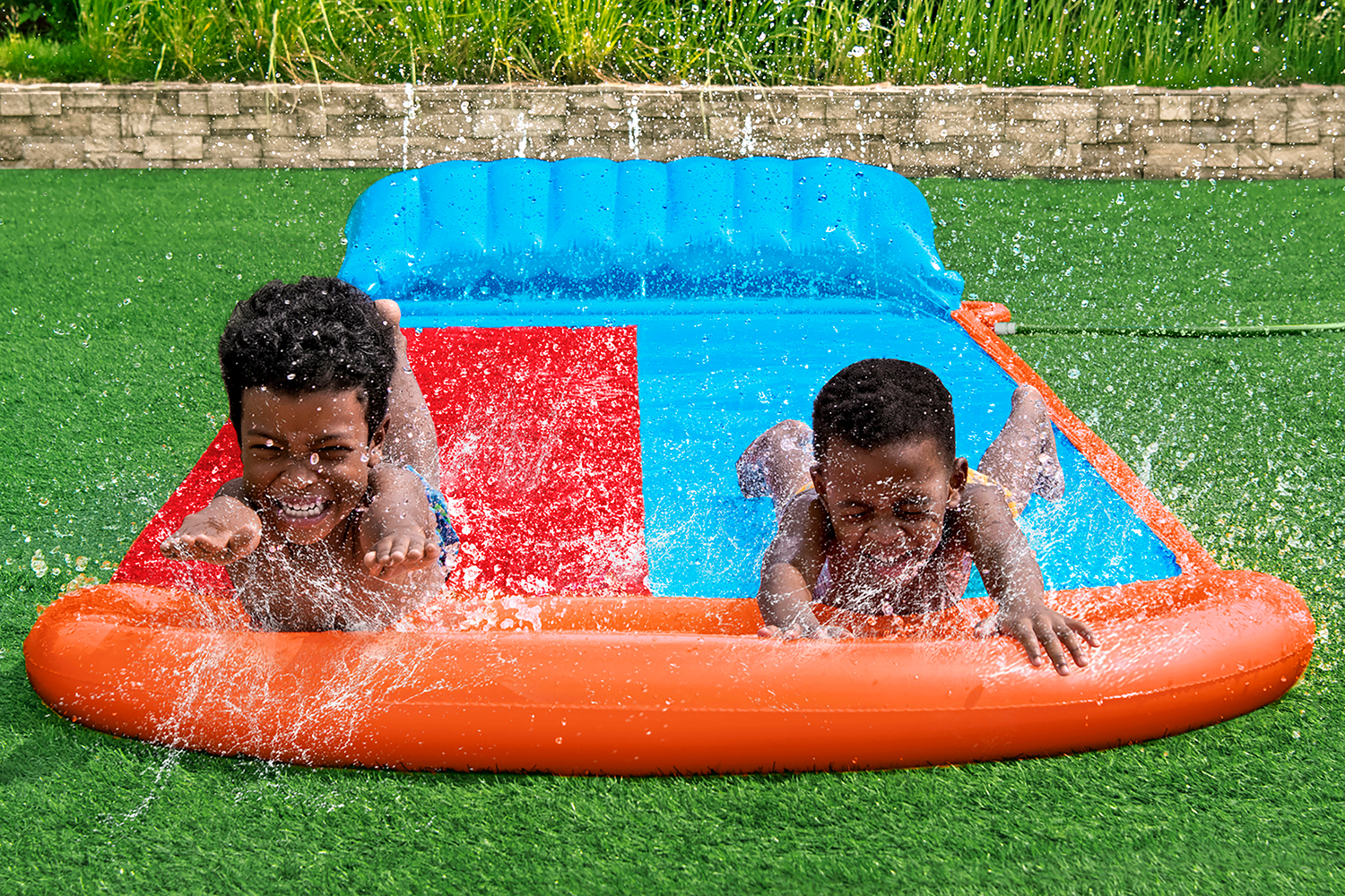 H2OGO!® Tsunami Splash Ramp™ 2-Personen-Wasserrutsche 472 x 140 x 30,5 cm