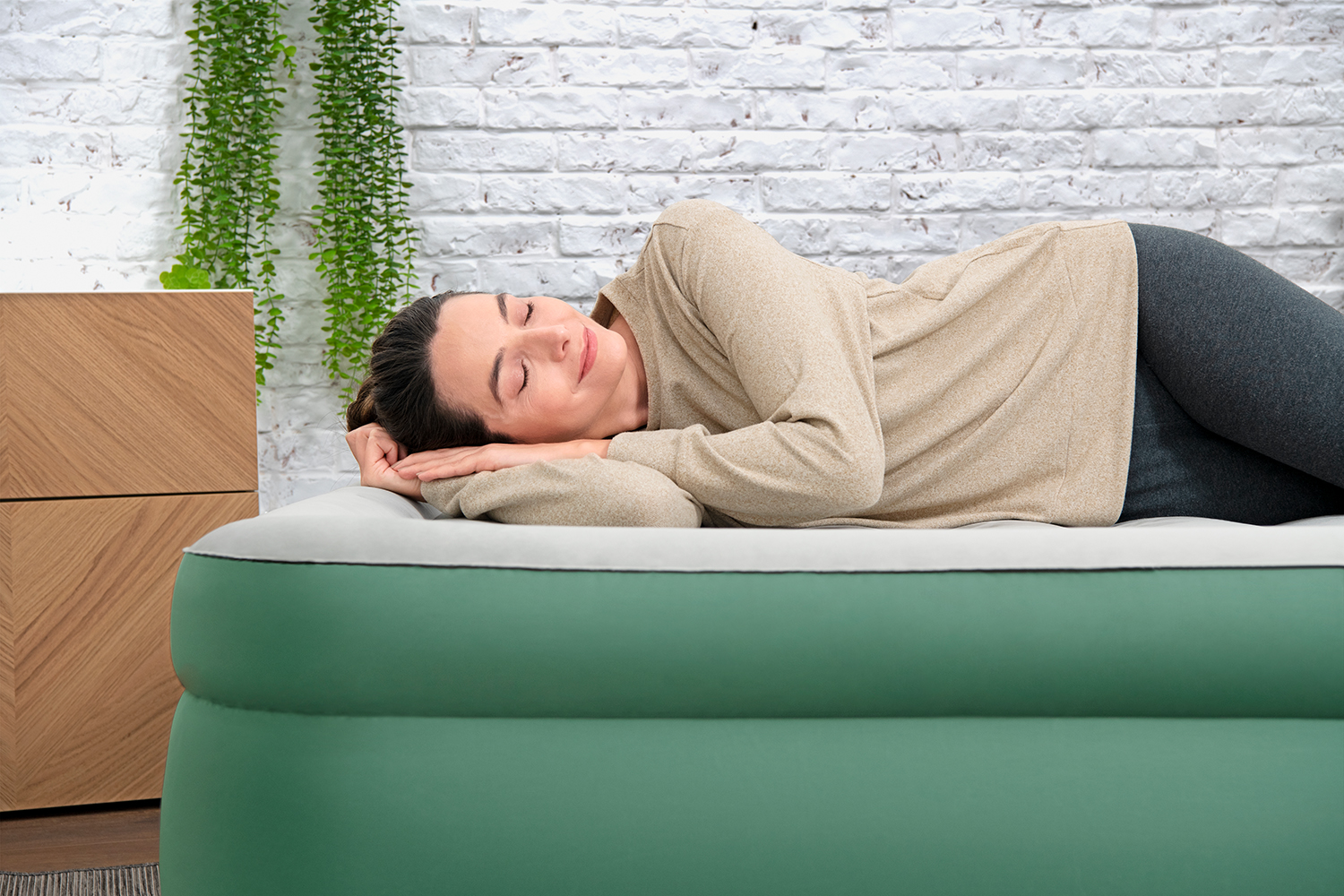 Toughlite™ TPU-Doppelluftbett mit integrierter Elektropumpe 203 x 152 x 46 cm