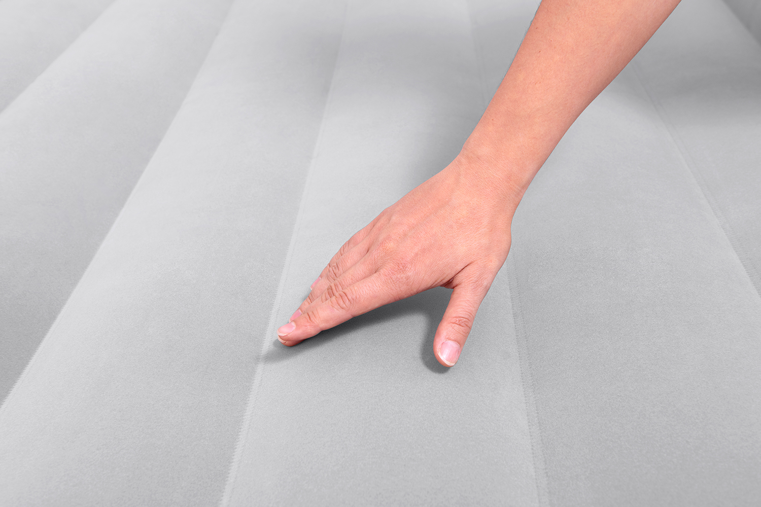 TriTech™ Doppelluftbett mit integrierter Elektropumpe 203 x 152 x 56 cm TriTech™ Doppelluftbett mit integrierter Elektropumpe 203 x 152 x 56 cm