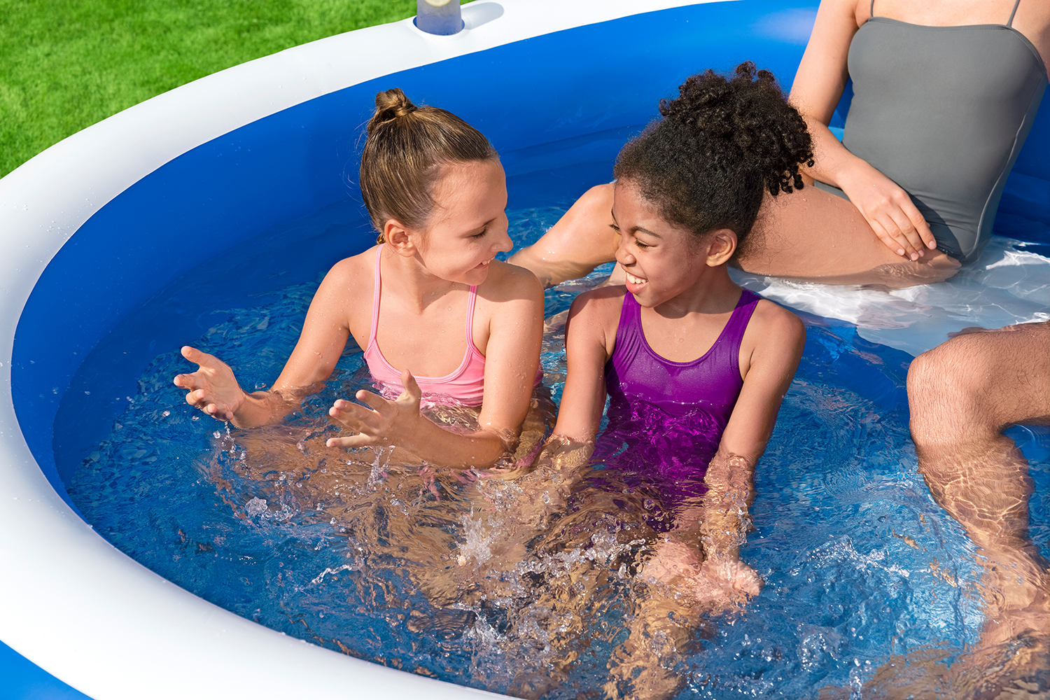 Splash Paradise™ Family Pool 231 x 219 x 79 cm