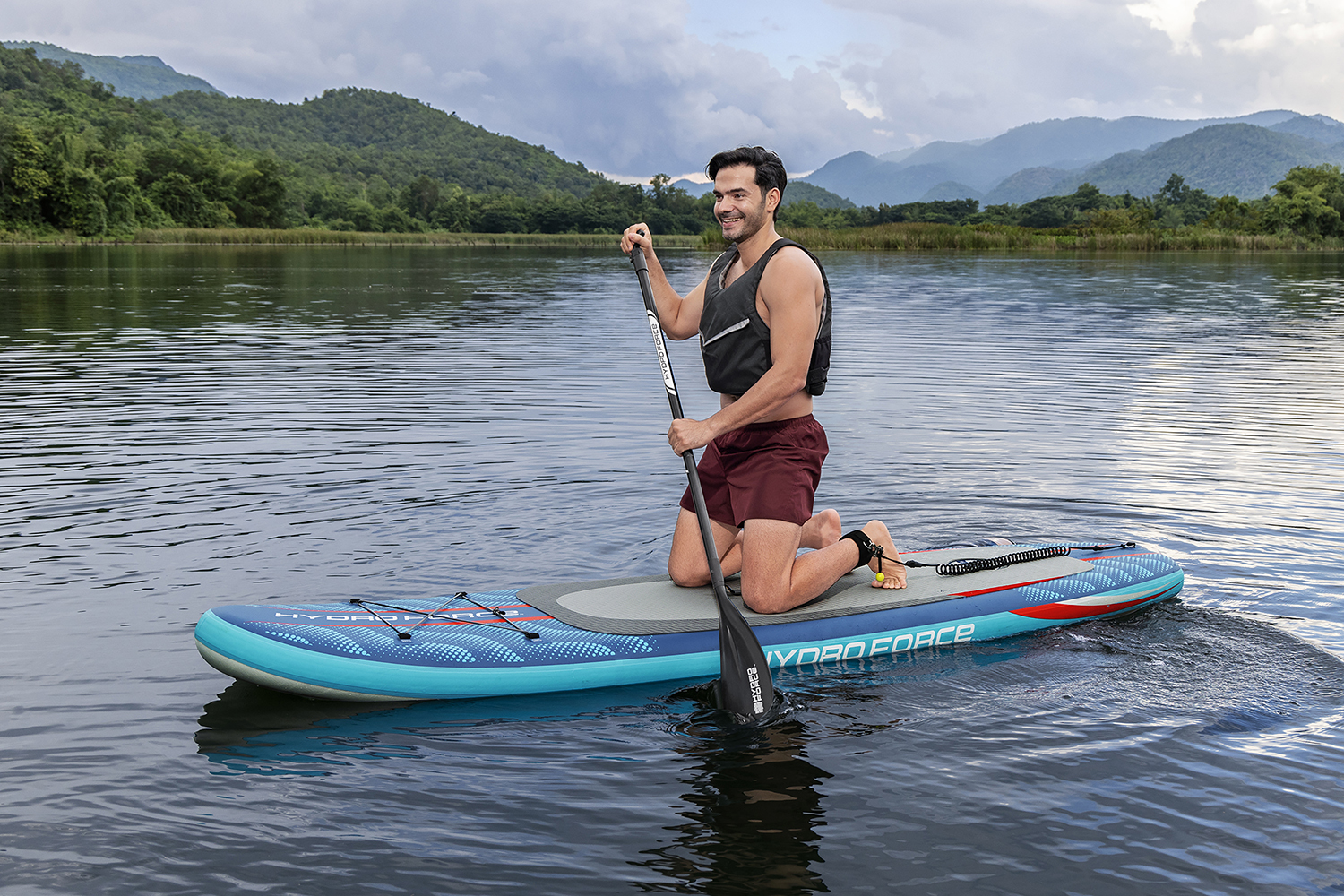 Hydro Force® SUP Allround Board-Set Oceana™ Compactair™ mit integrierter Elektropumpe 305 x 84 x 15 cm