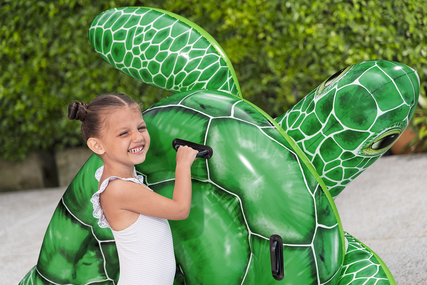 Schwimmtier Tidal Turtle™ 153 x 140 x 38 cm Schwimmtier Tidal Turtle™ 153 x 140 x 38 cm
