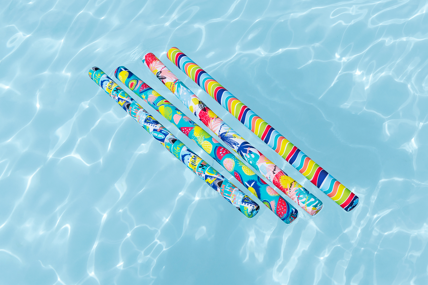 Poolnudeln  Summer Soirée 6,4 x 122 cm, sortiert Poolnudeln  Summer Soirée 6,4 x 122 cm, sortiert